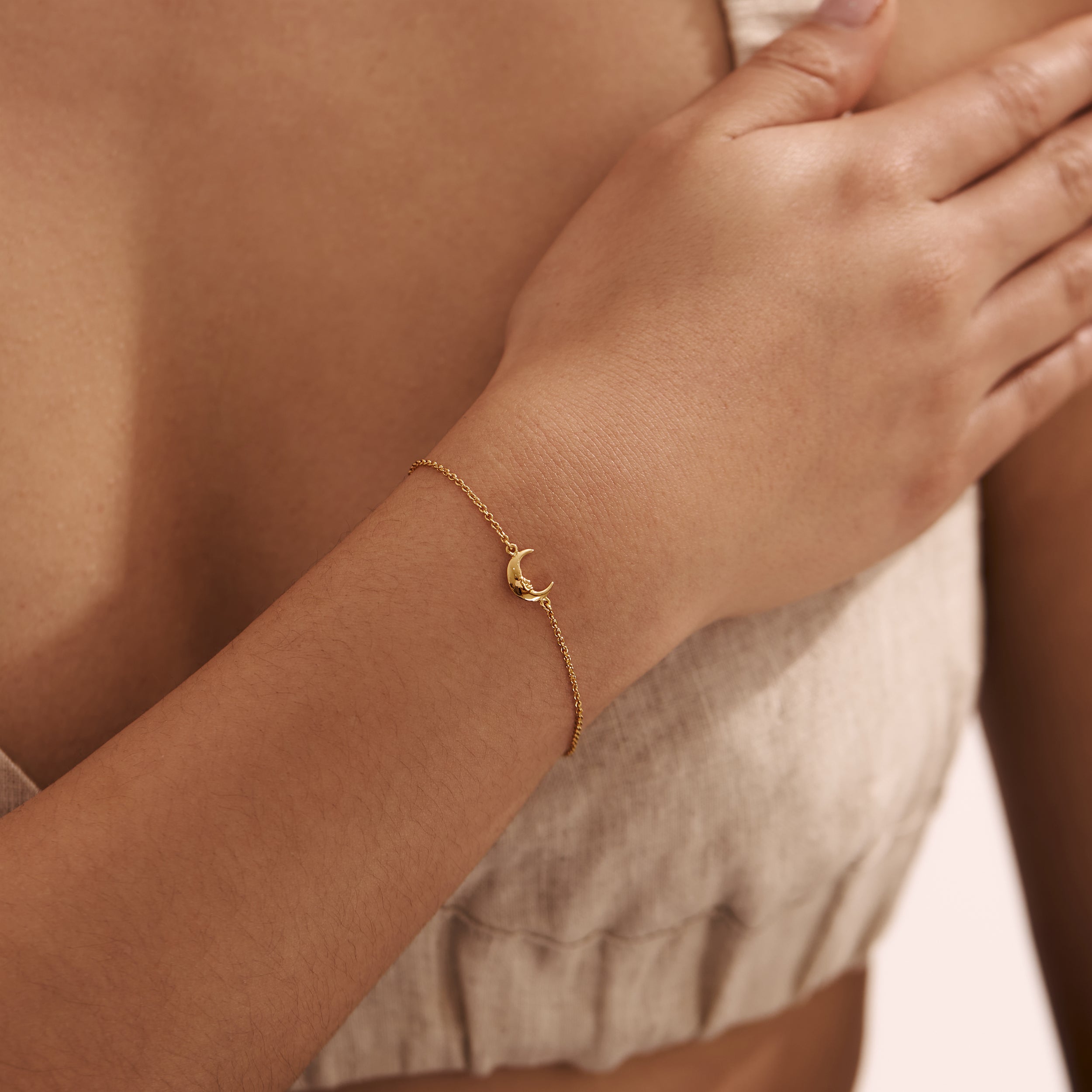 La Luna Gold Bracelet for Women - Elegant & Dainty Jewelry Gift for Birthday, Anniversary & Special Occasions | Perfect for Everyday Wear, Date Nights & Formal Events