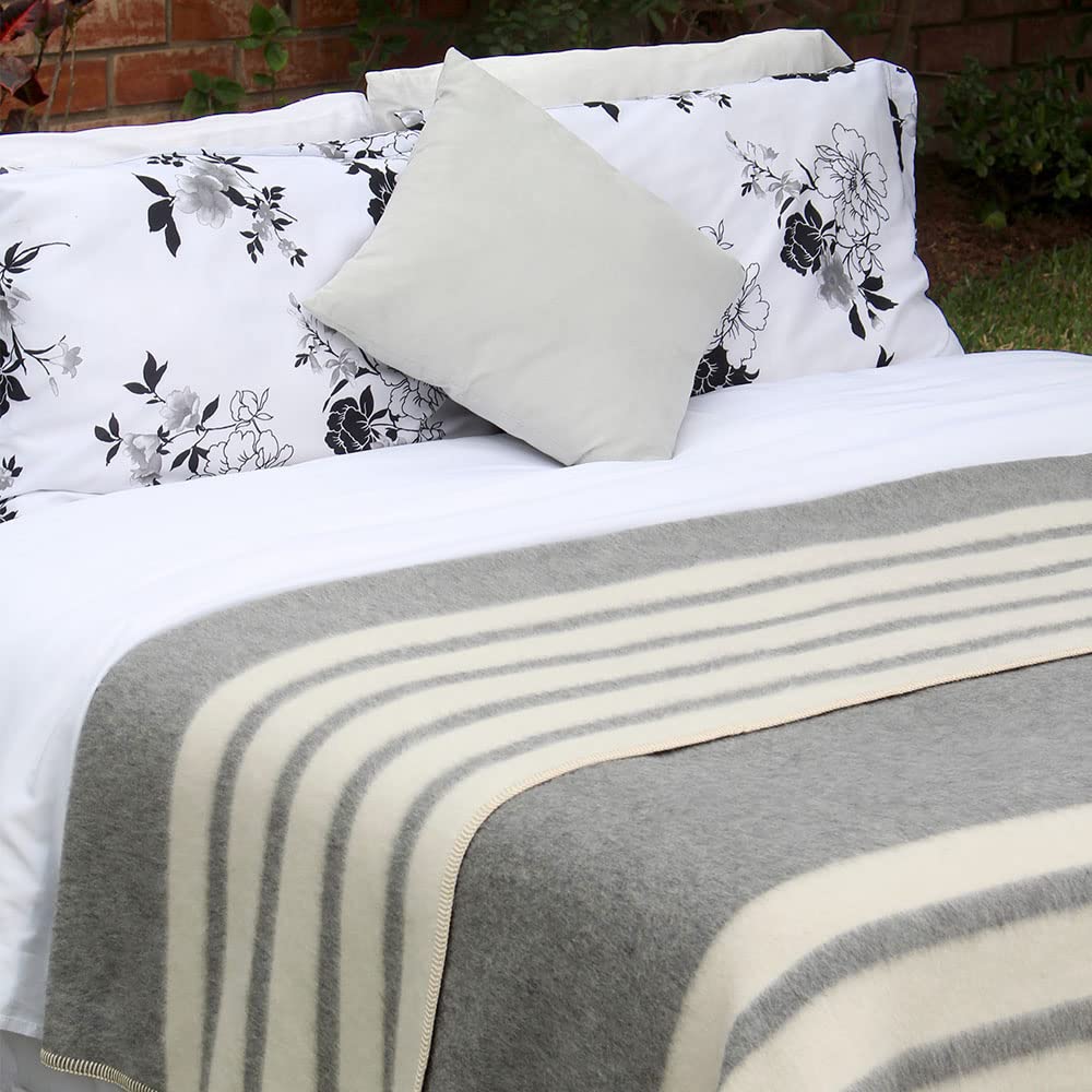 Premium Heavyweight Alpaca Wool Blanket for Camping, Travel & Home - Ultra Soft Peruvian Alpaca Throw - All Season Warmth - Perfect for Sofa, Bed & Outdoor Adventures (Soft Gray/Ivory, Twin Size)