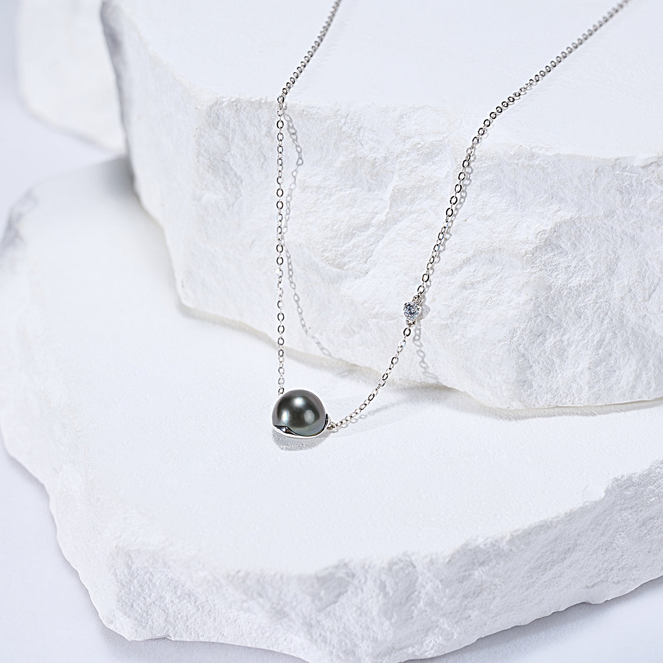 18K Gold Tahitian Mabe Pearl Necklace for Women - Elegant White Pearl Jewelry Gift for Wedding, Anniversary & Special Occasions
