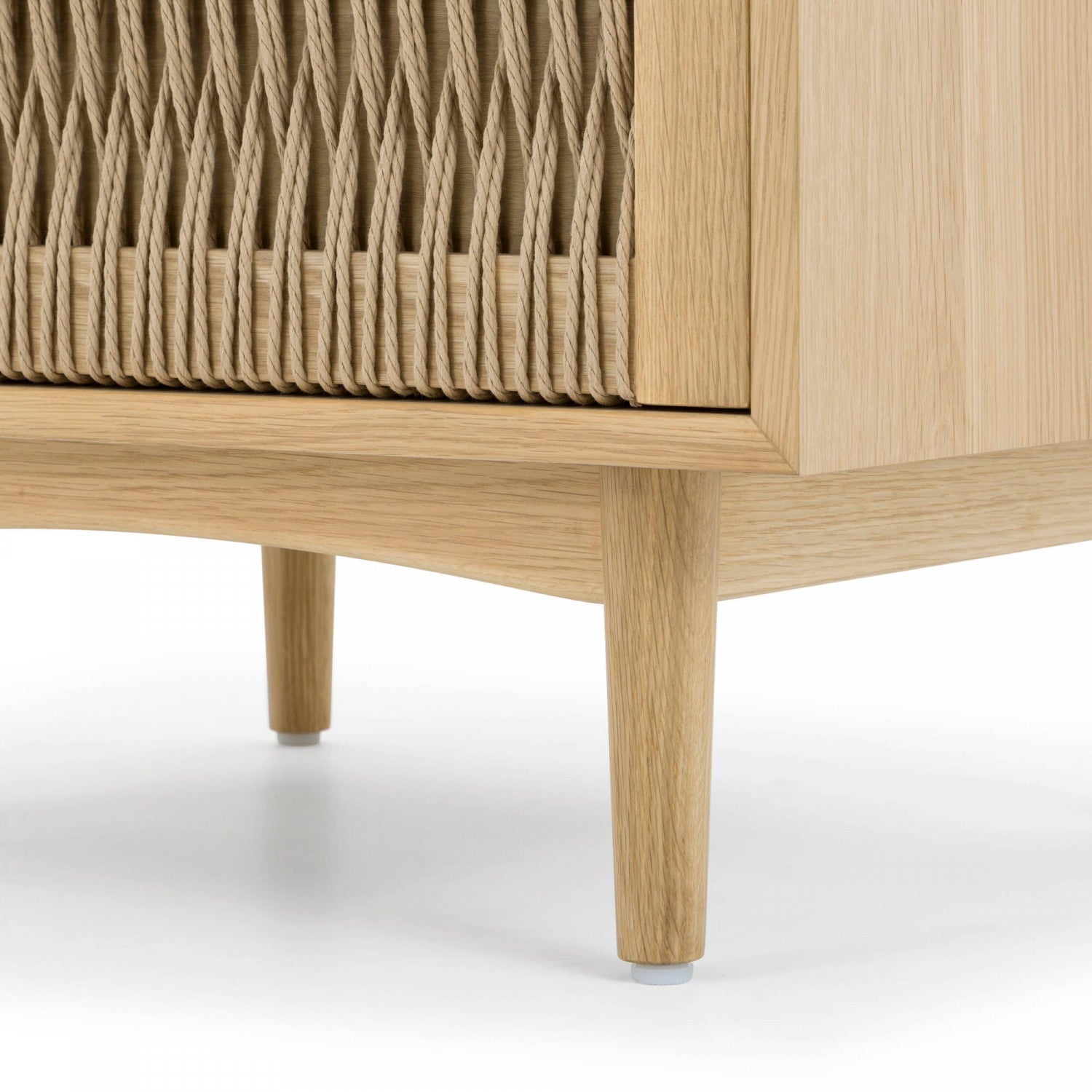 Braylock Night Stand - Natural Wood Bedside Table for Bedroom, Compact & Stylish Nightstand with Storage Shelf - Perfect for Small Spaces, Apartments, and Dorm Rooms