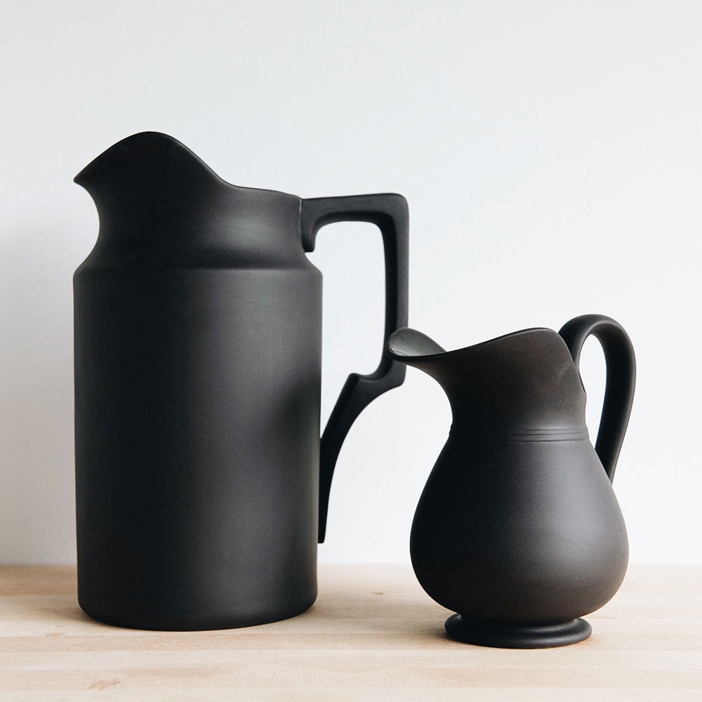 Premium Black Stoneware Pitcher - Handcrafted Ceramic Water Jug for Kitchen, Dining & Home Decor - Perfect for Iced Tea, Lemonade & Entertaining Guests