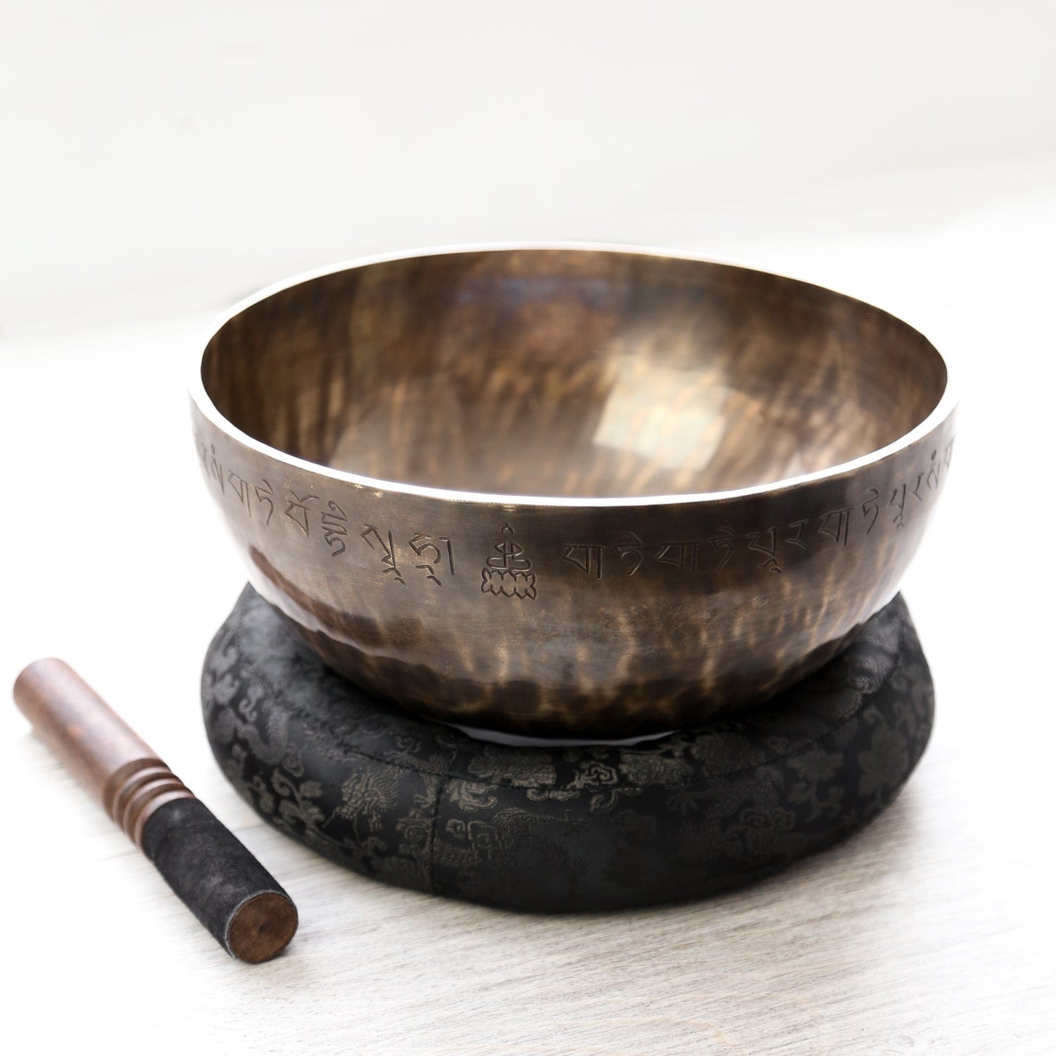 Tibetan Singing Bowl - Heart Sutra Meditation Bowl for Relaxation, Yoga & Mindfulness - Handcrafted in Nepal