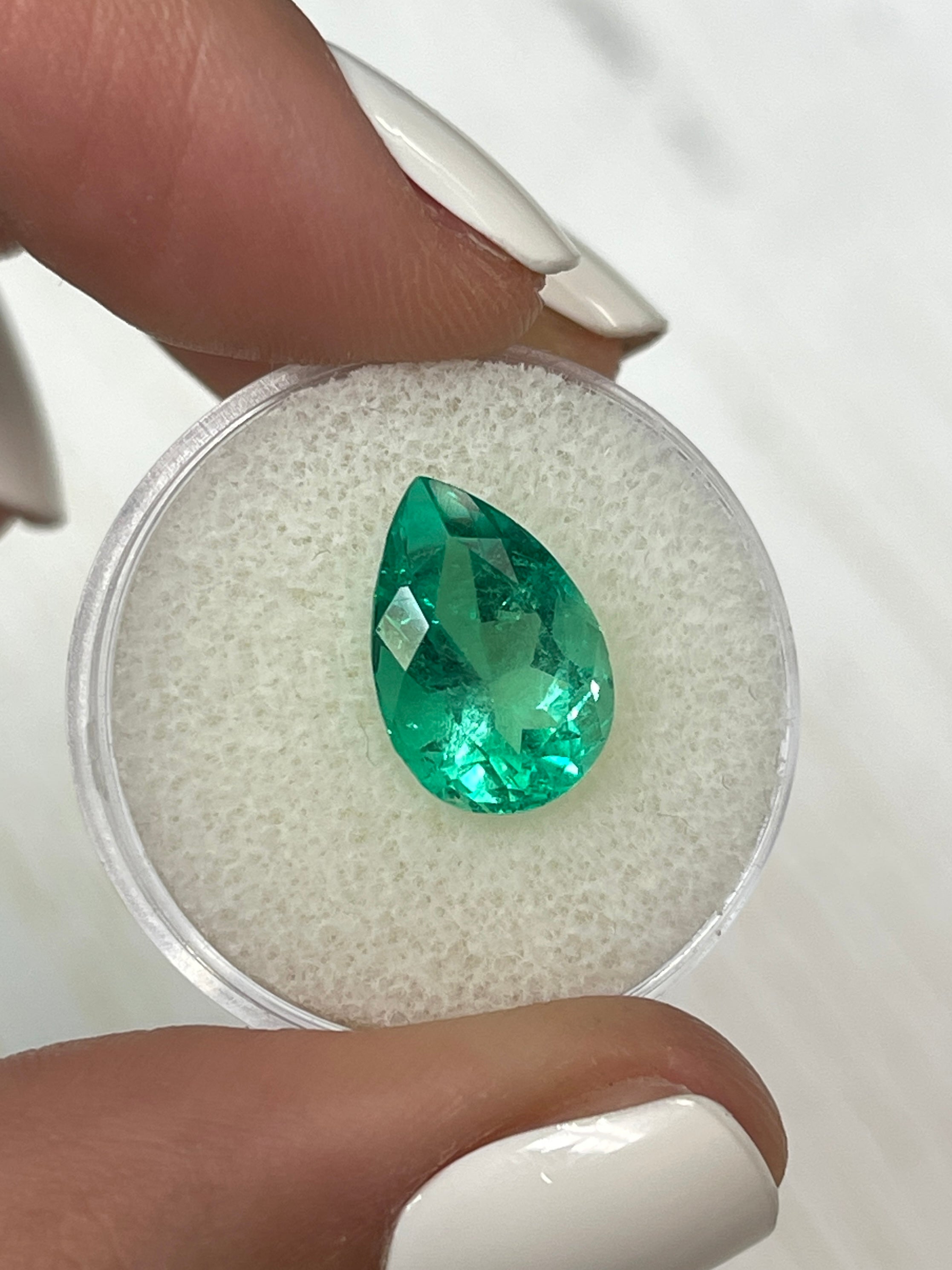 4.59 Carat Natural Colombian Emerald Pear Cut Loose Gemstone - 14x9mm for Jewelry Making, Engagement Rings & Luxury Gifts