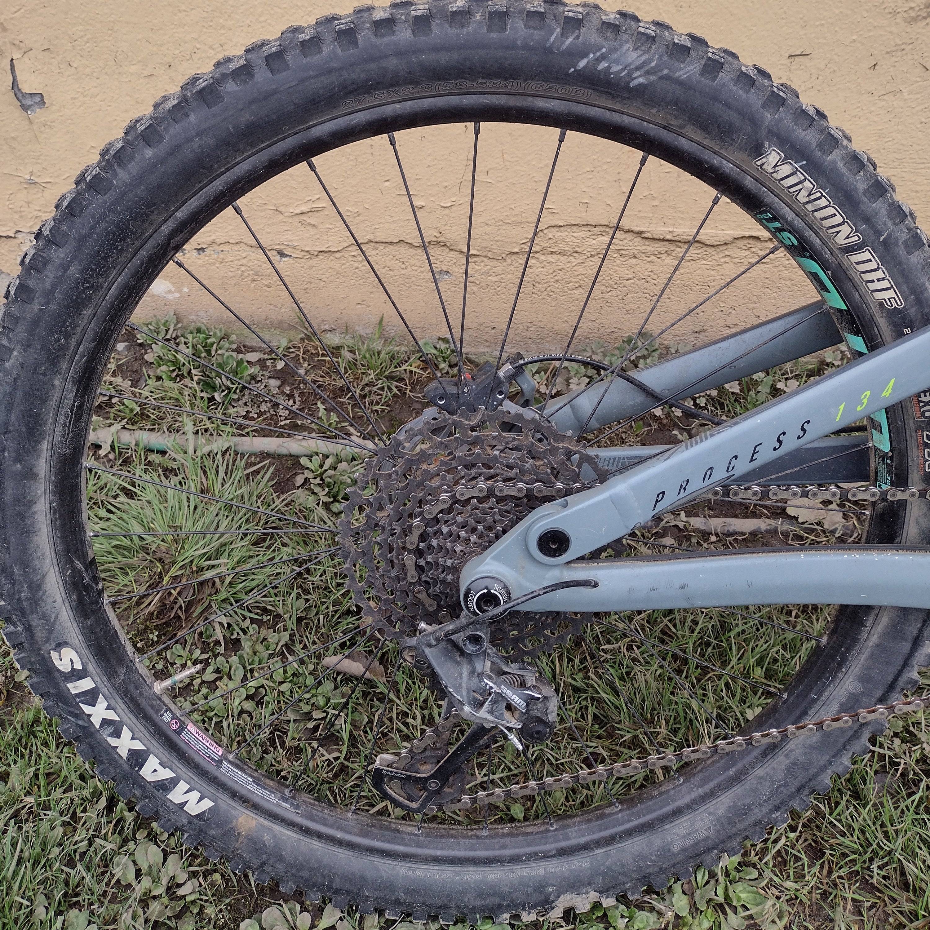 Used Kona Process 134 27.5 Mountain Bike (2020 Model) - Perfect for Trail Riding & All-Mountain Adventures