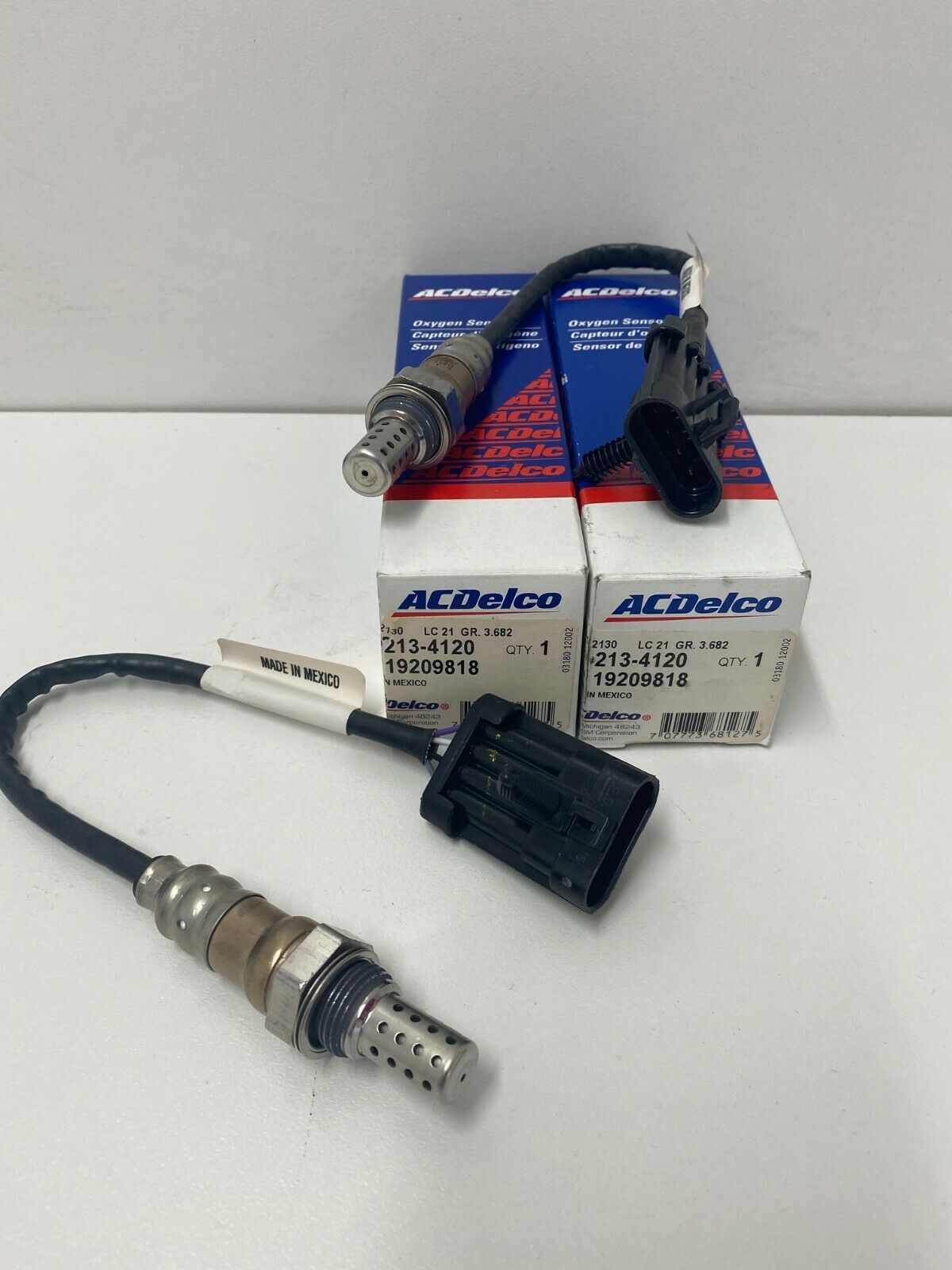 Genuine Holden VZ VE WL WM V8 Rear Oxygen Sensor Pair 19209818 - Compatible with Multiple Models - Improve Engine Performance & Fuel Efficiency