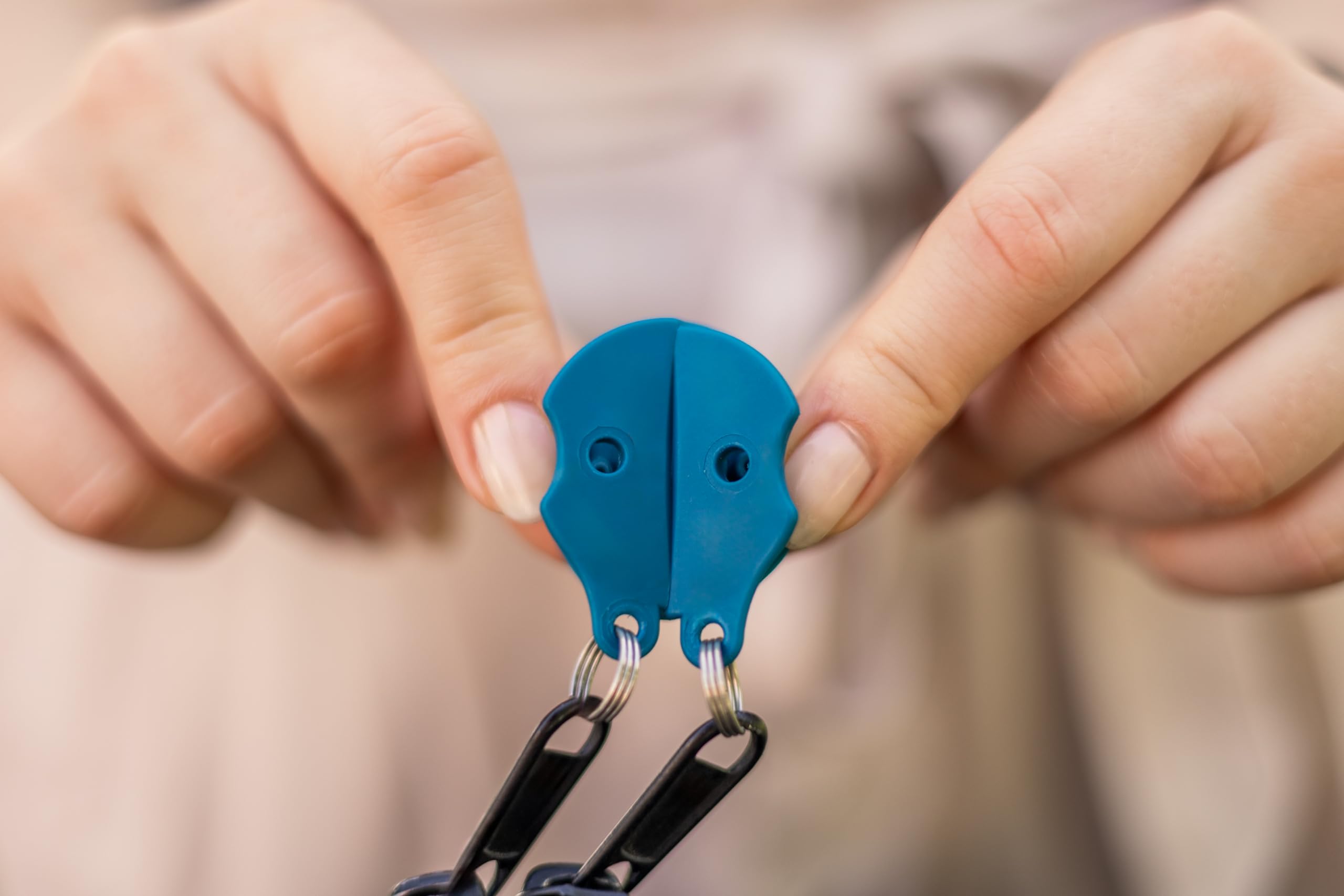 Bobino Zipper Clip - 2 Pack Anti-Theft Zipper Locks for Backpacks, Luggage & Travel Bags | Secure Zipper Clips for Travel Safety | Perfect for Backpack Security, Suitcase Protection & Theft Prevention While Traveling, Camping or Commuting