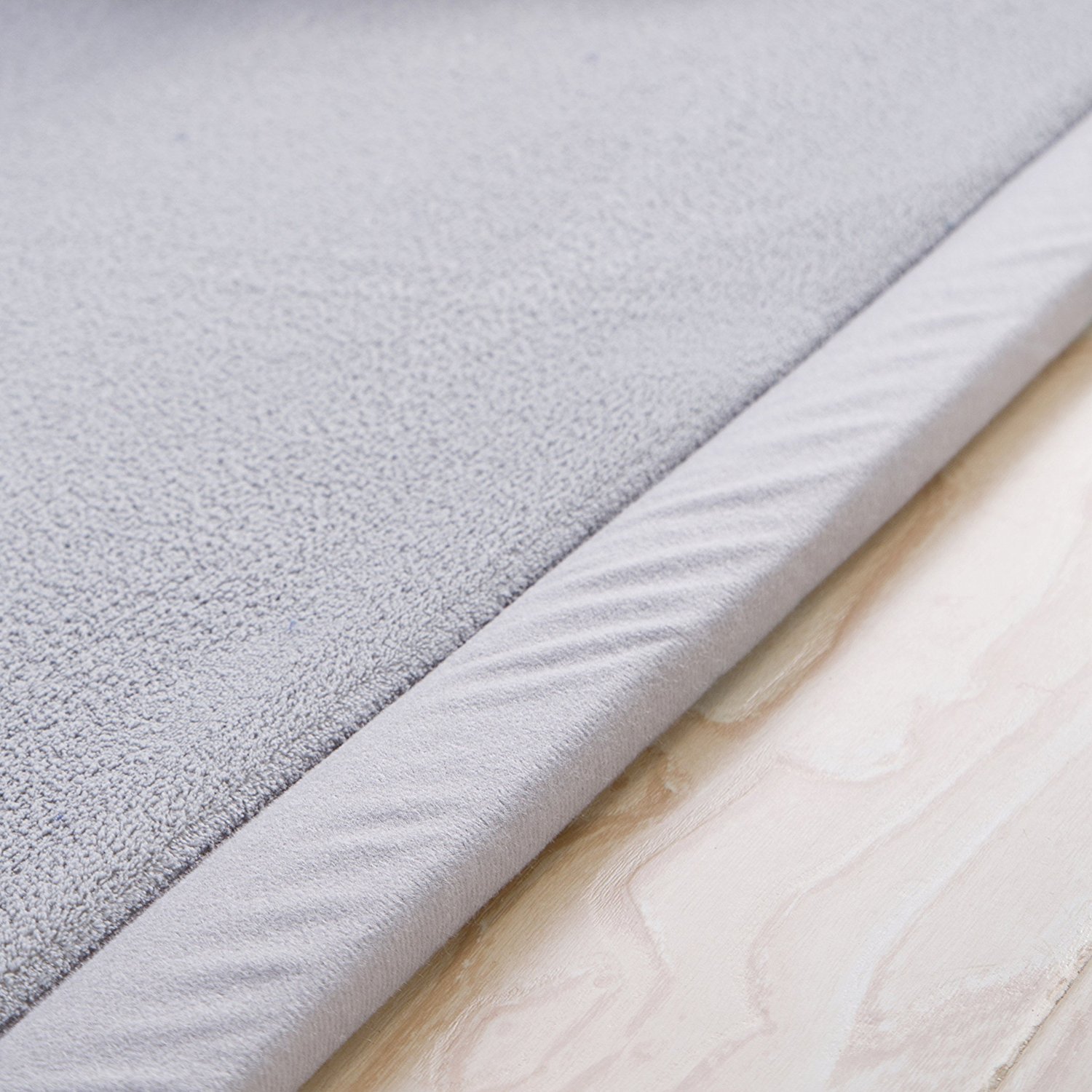 Loartee Coral Velvet Play Rug (6'8
