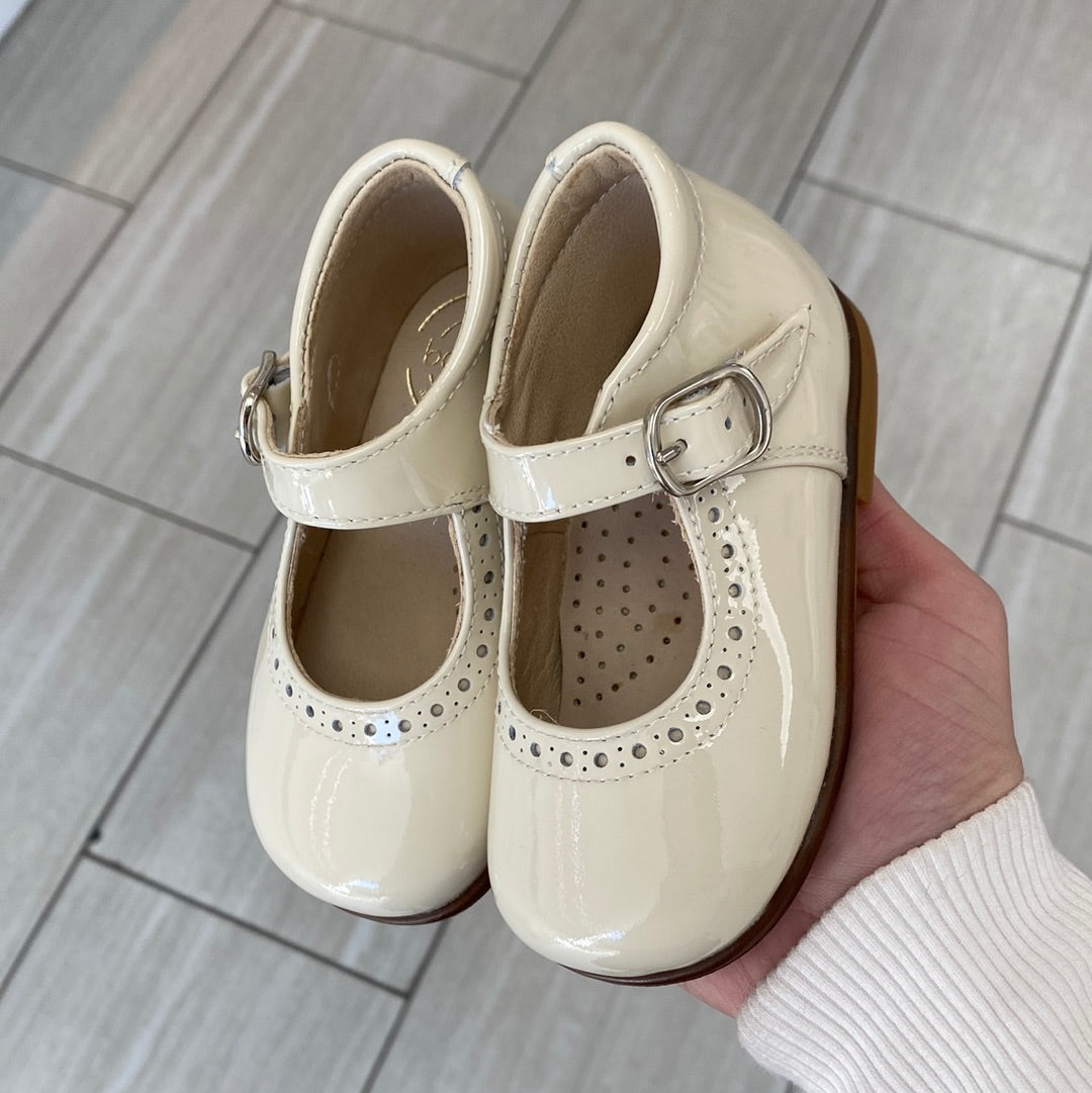 Beberlis Breathable Perforated Baby Shoes for Beach & Summer - Soft & Comfortable First Walkers for Infants & Toddlers - Perfect for Outdoor Play, Park, and Poolside Adventures