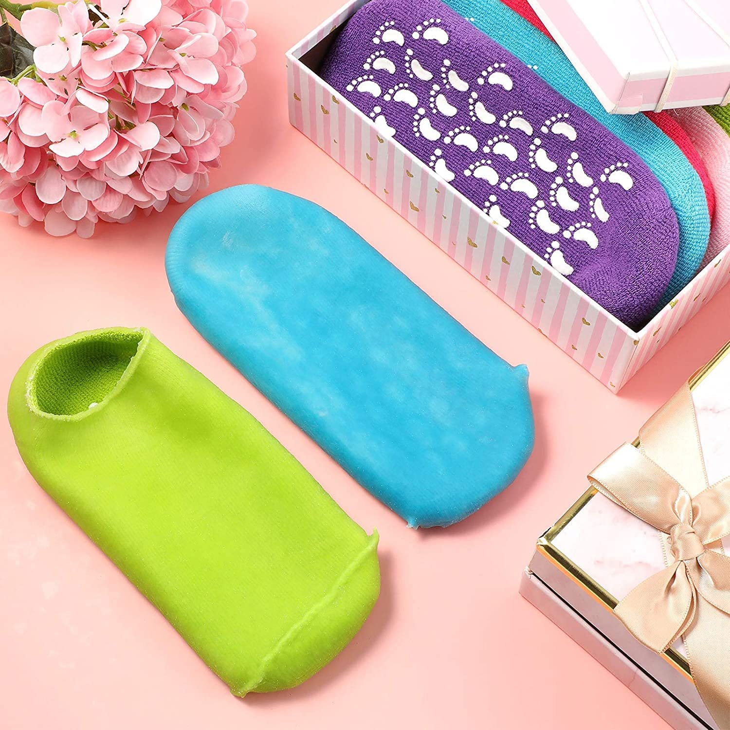 NGEL Soft Moisturizing Gel Socks - Repair & Soften Dry Cracked Feet | Spa Treatment with Essential Oils & Vitamins | Gel Lined Foot Care for Dry Skin Relief (Color May Vary) | Perfect for At-Home Pedicures, Overnight Foot Treatment & Post-Shoe Comfort