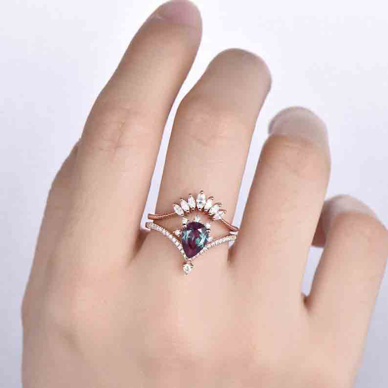1.2 Carat Pear Shaped Alexandrite Engagement Ring & Wedding Band Set in Rose Gold - Vintage Style Bridal Jewelry for Wedding, Anniversary & Special Occasions