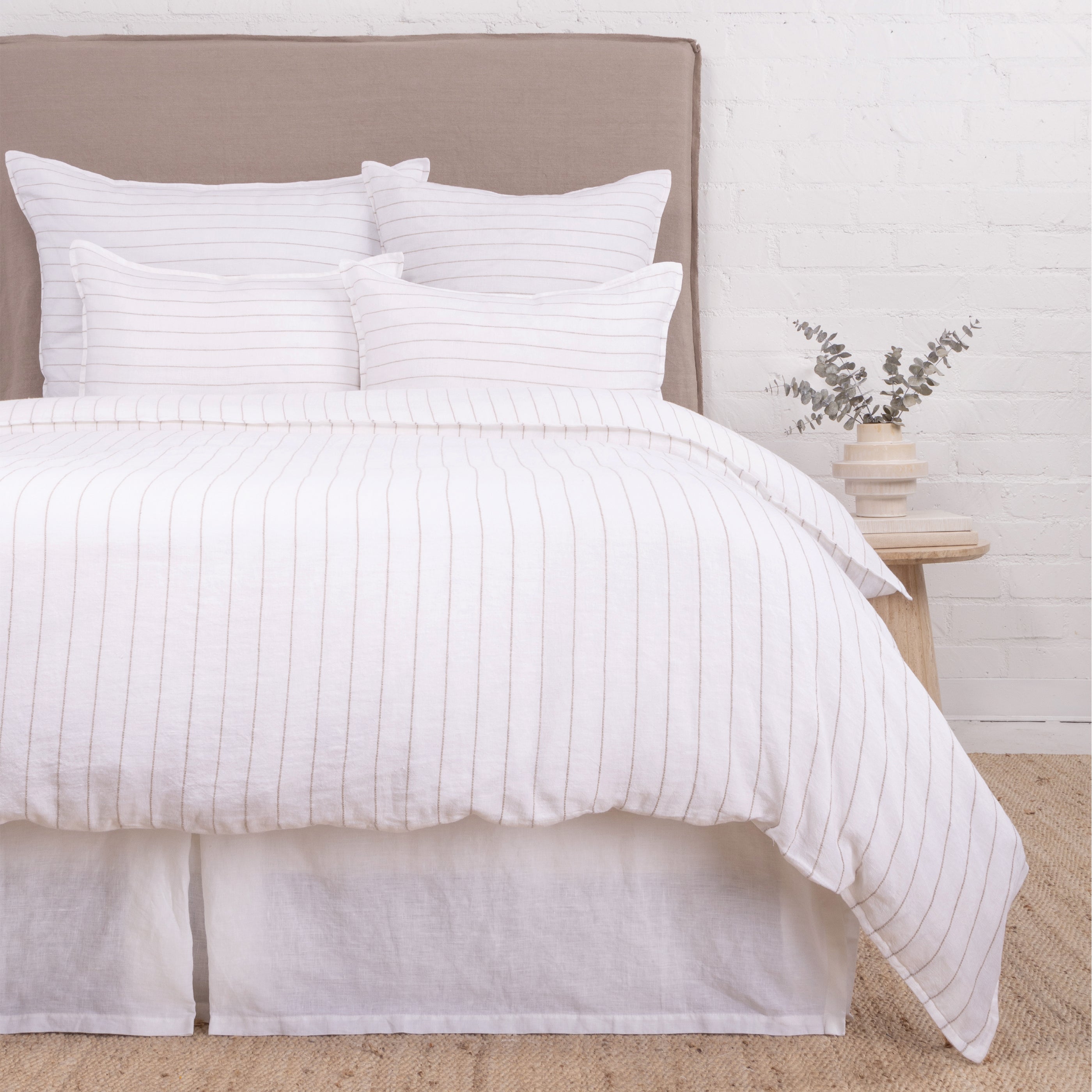 Premium Blake Duvet Cover Set - Soft & Breathable Bedding for All Seasons - Perfect for Master Bedroom, Guest Room & Dorm Decor