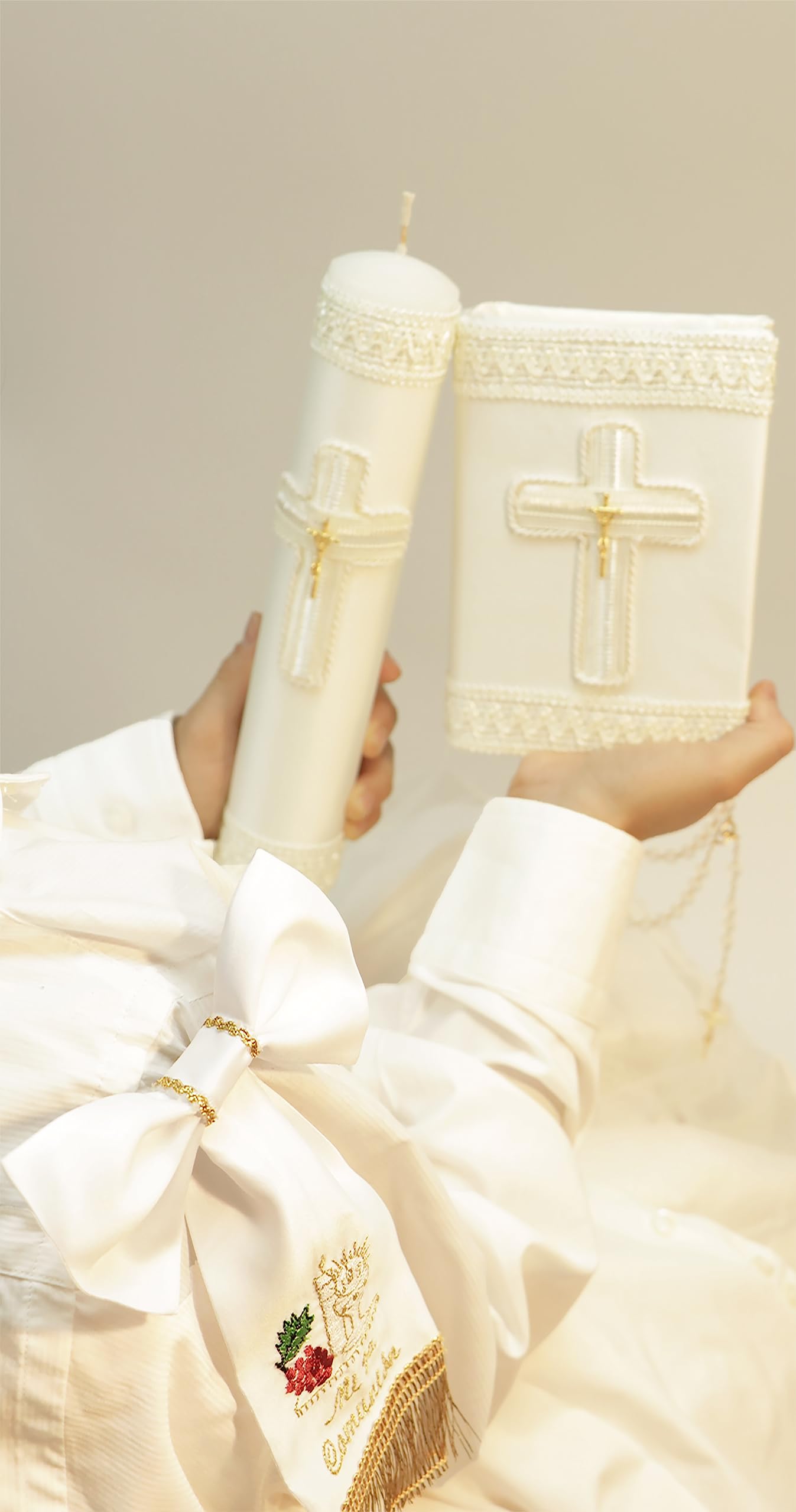PALOMA RUBIO First Communion Candle - Spanish Cross Design in Ivory & Gold - Perfect for Catholic Baptism, Confirmation & Religious Ceremonies