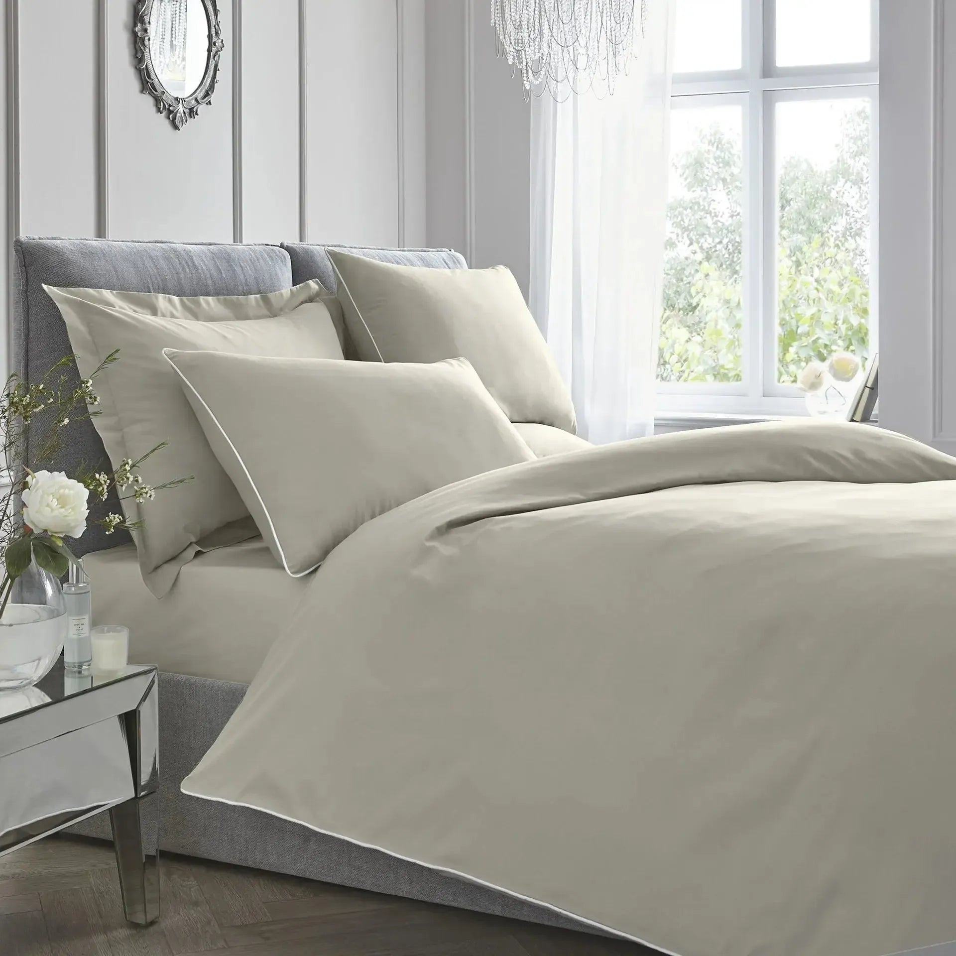 Appletree Boutique 200 Thread Count Duvet Cover Set - Silver Gray Luxury Bedding for Queen/King Size - Soft & Breathable for All-Season Comfort - Perfect for Master Bedroom, Guest Room & Hotel Style Decor