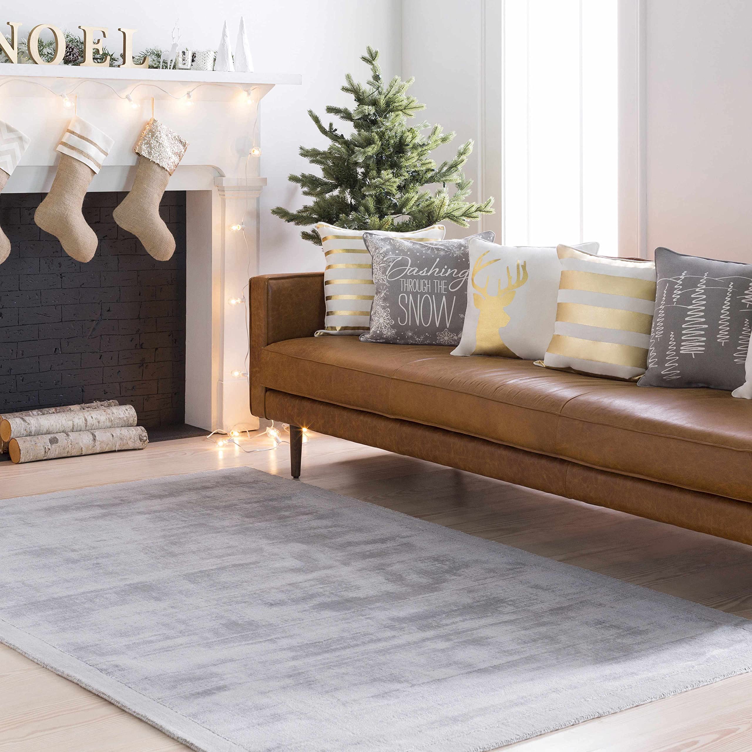 Premium Hauteloom Niota Area Rug for Living Room & Bedroom - Solid Green with Border Design - 3' x 5' - Soft & Durable - Perfect for Home Decor, Cozy Spaces, and High-Traffic Areas