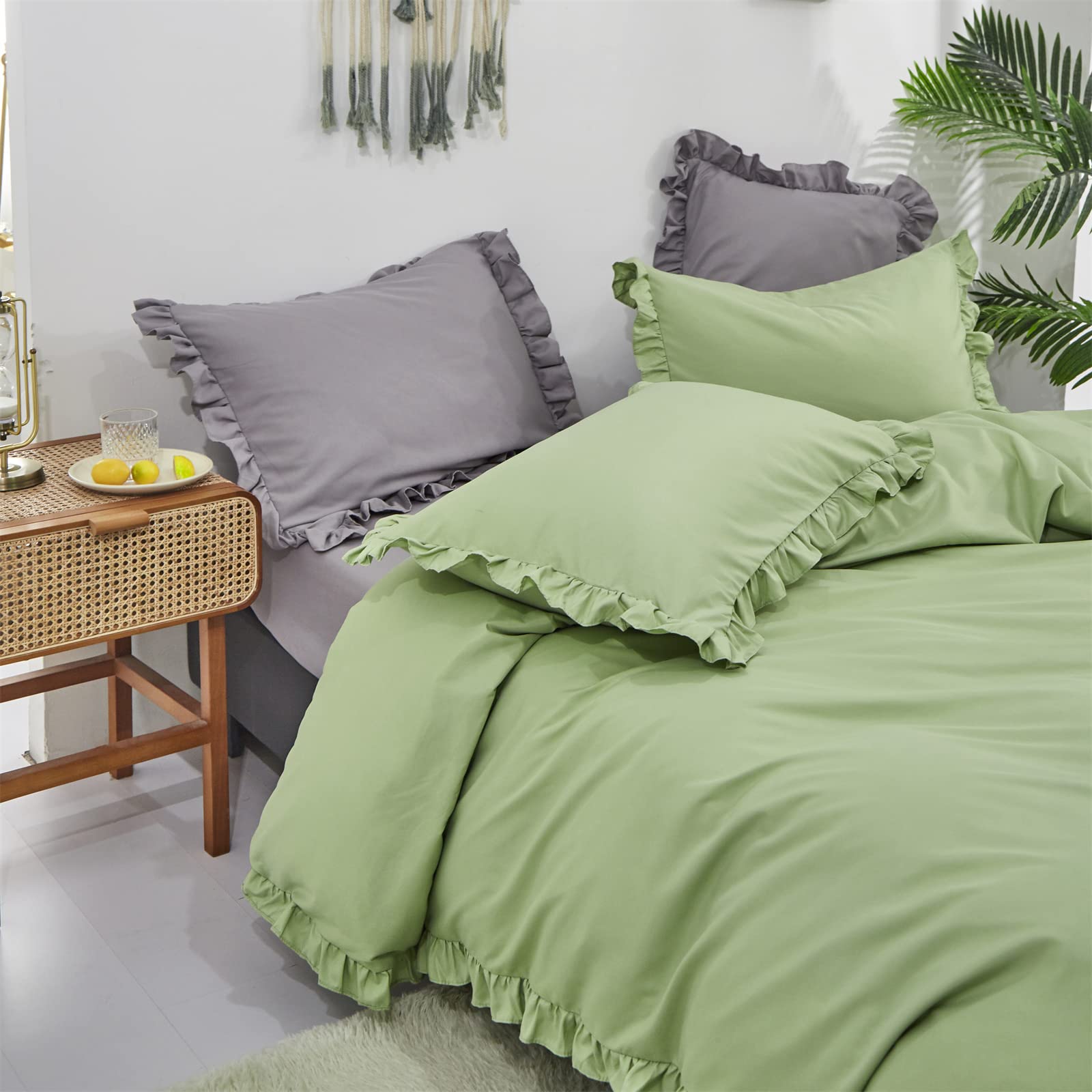 CLOTHKNOW Green Full Comforter Set 3Pcs - Soft Boho Ruffled Bedding with 2 Pillowcases - Farmhouse Shabby Chic Style for Cozy Bedroom Decor | Perfect for Guest Rooms, Master Bedrooms & Boho-Themed Spaces