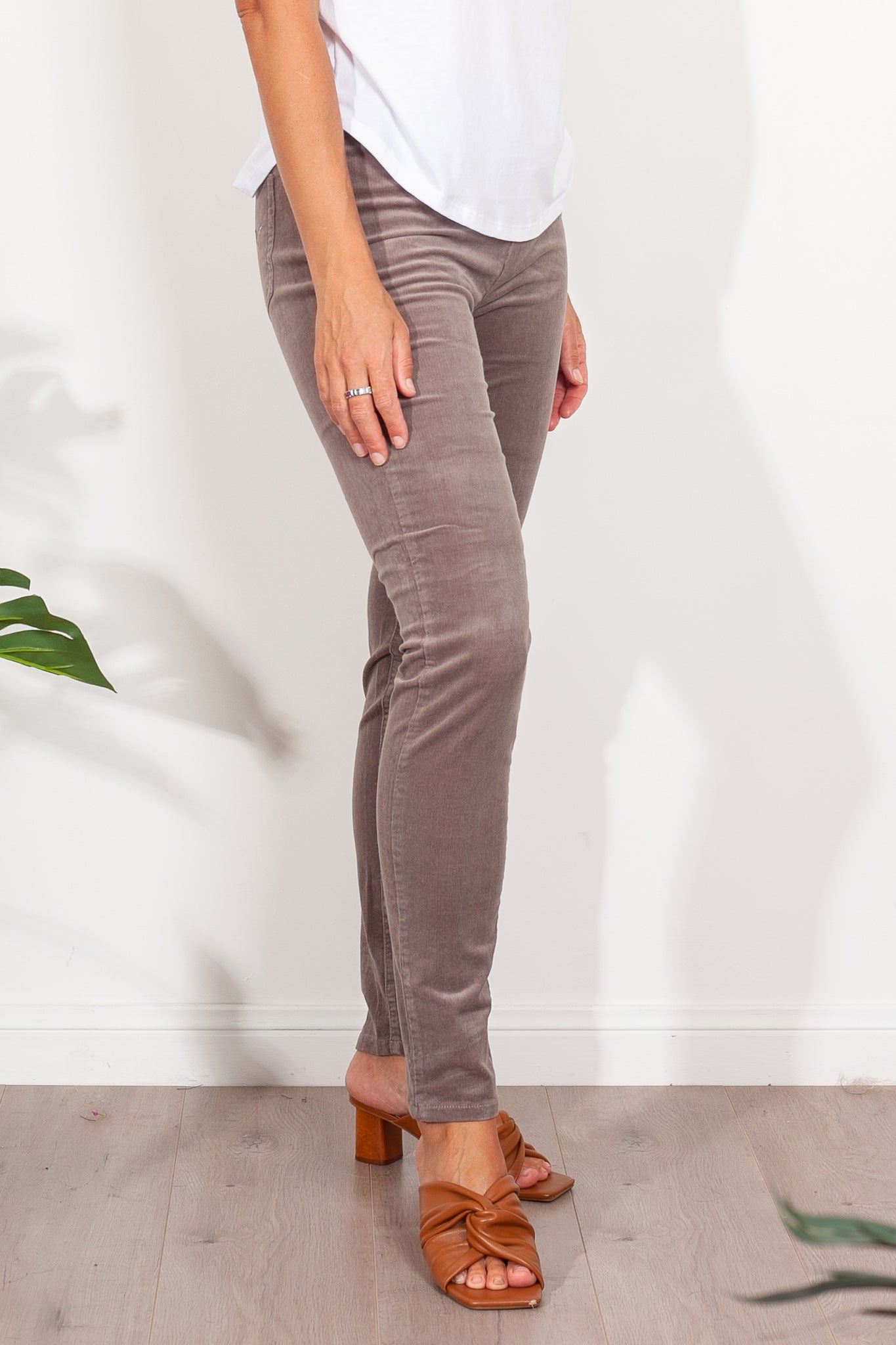 Vassalli Women's Fine Skinny Corduroy Pull On Pants - Stretch Comfort Fit for Work, Casual & Travel