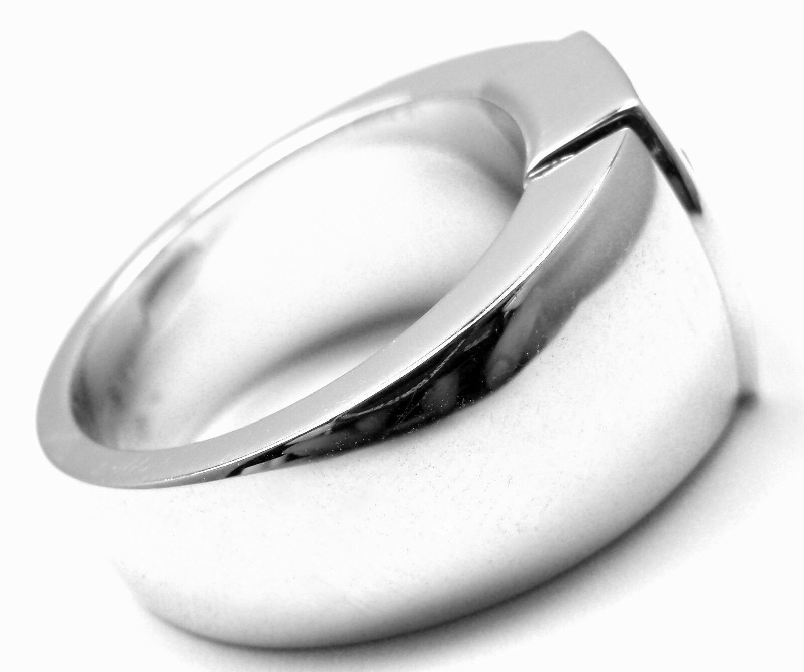 Authentic Cartier La Dona 18k White Gold Peridot Ring with Box & Certificate - Luxury Jewelry for Women, Perfect for Anniversaries, Weddings & Special Occasions