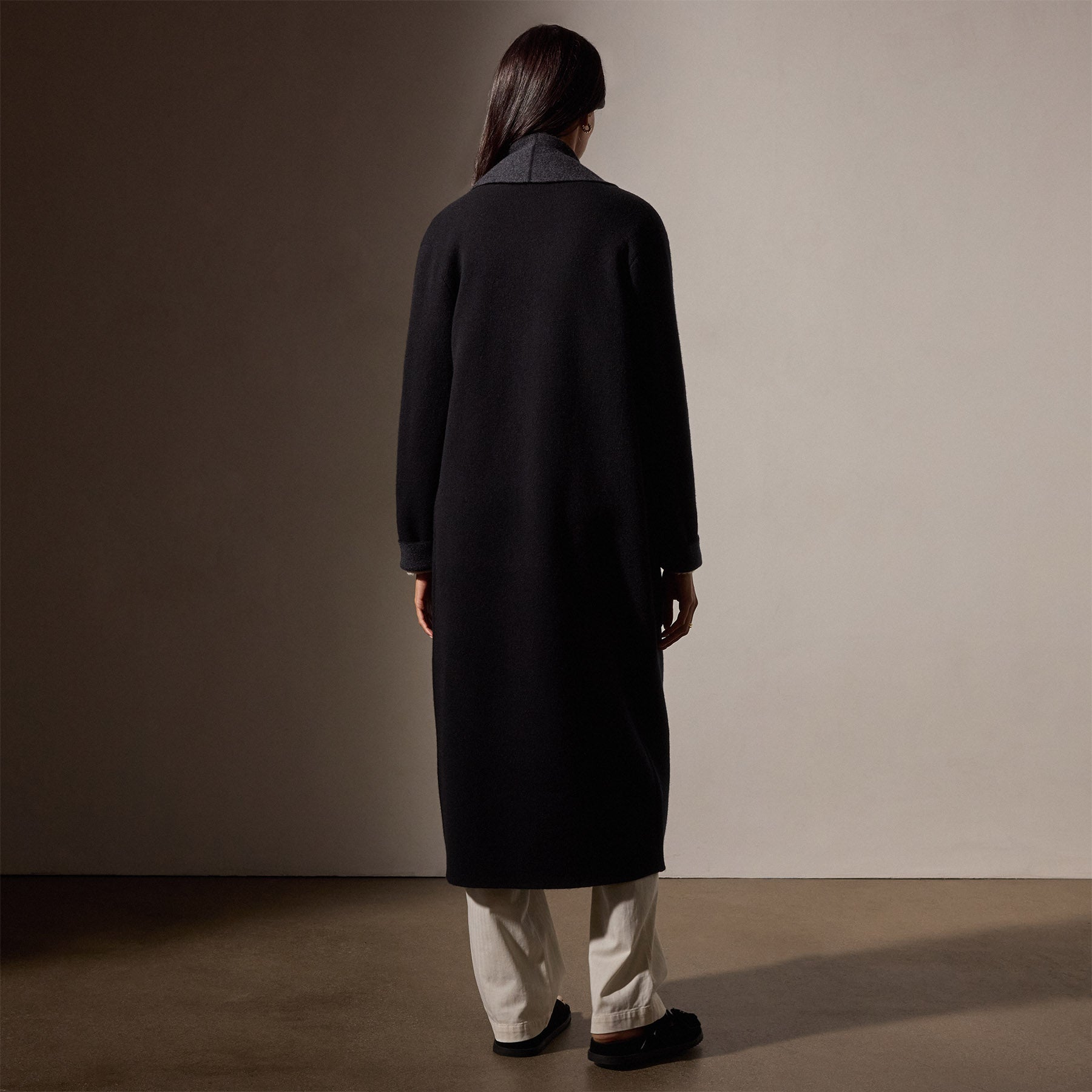 Luxury Cashmere Shawl Collar Coat for Women - Soft & Warm Winter Coat in Black/Coal - Perfect for Office, Parties & Formal Occasions