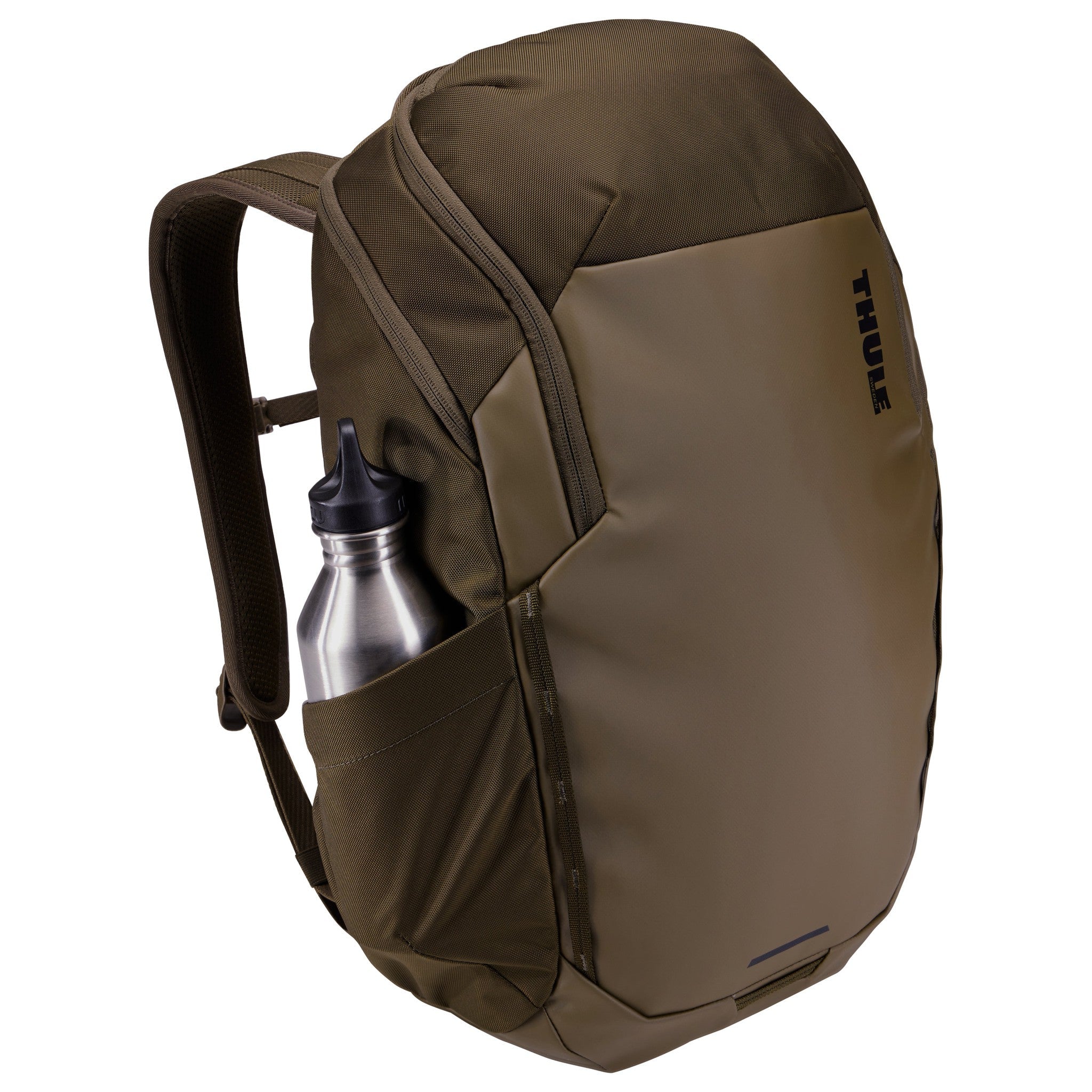Thule Chasm 26L Laptop Backpack - Waterproof Travel Backpack for Men & Women - Perfect for Commuting, Business Trips & Outdoor Adventures