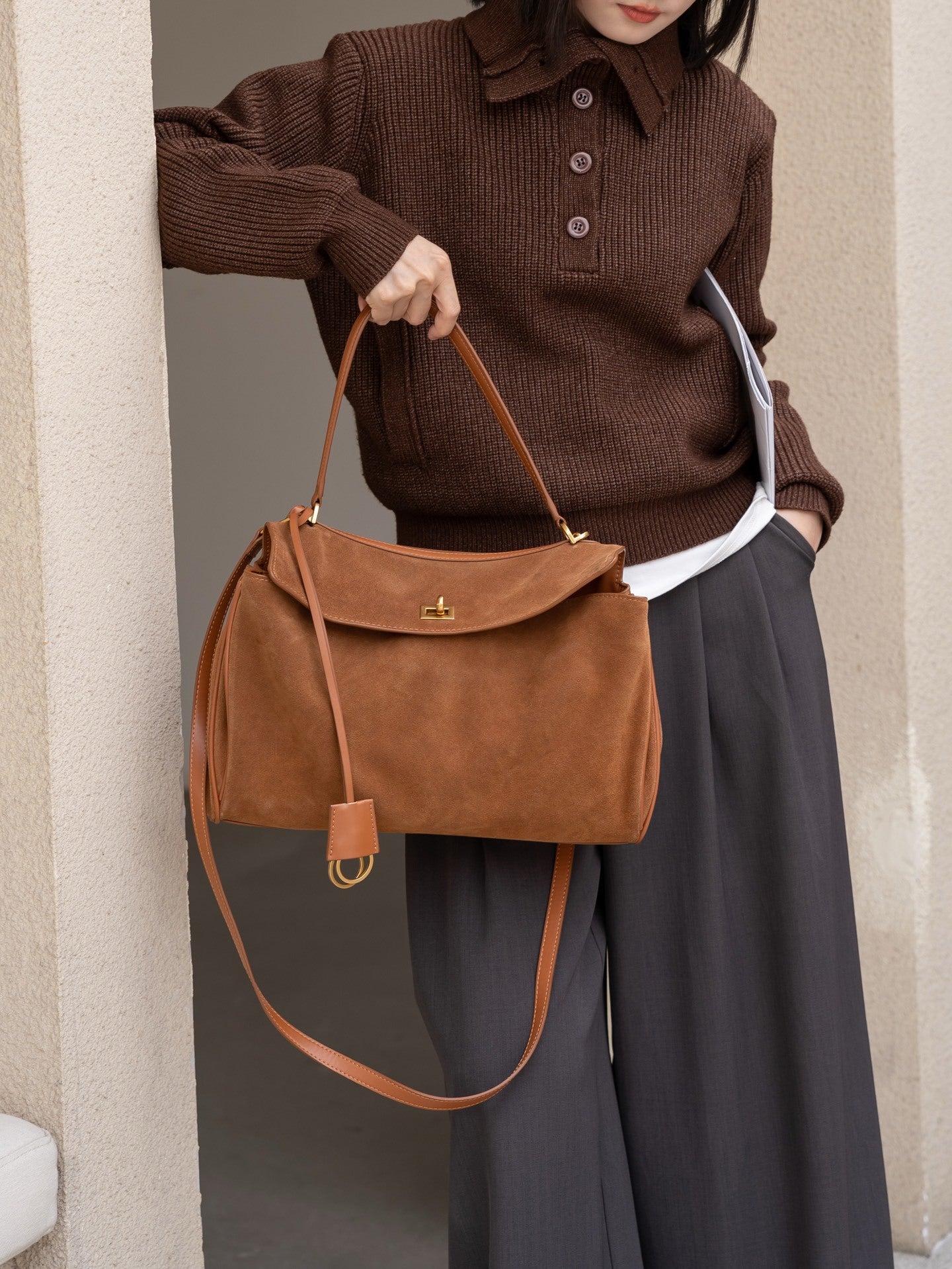 Premium Genuine Leather Shoulder Bag for Women - Fashionable Crossbody Purse with Adjustable Strap - Perfect for Work, Travel & Everyday Use