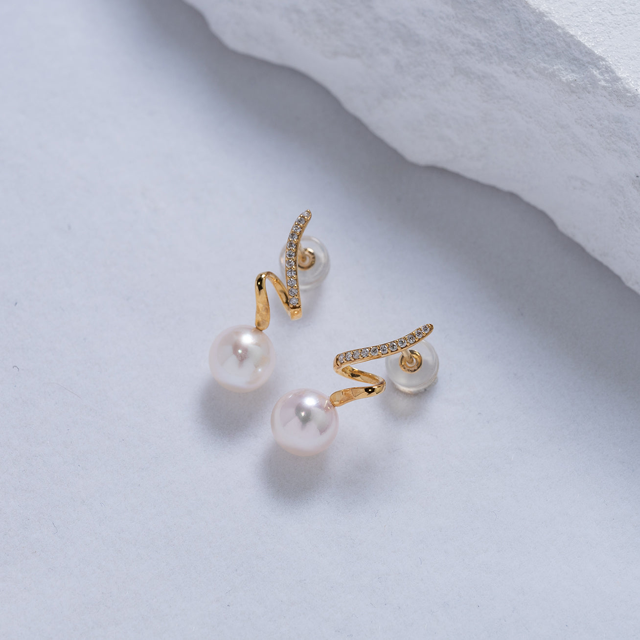 18K Solid Gold Diamond Akoya Hanadama Pearl Earrings KE00113 - Luxury Pearl Jewelry for Women, Perfect for Weddings, Anniversaries & Special Occasions