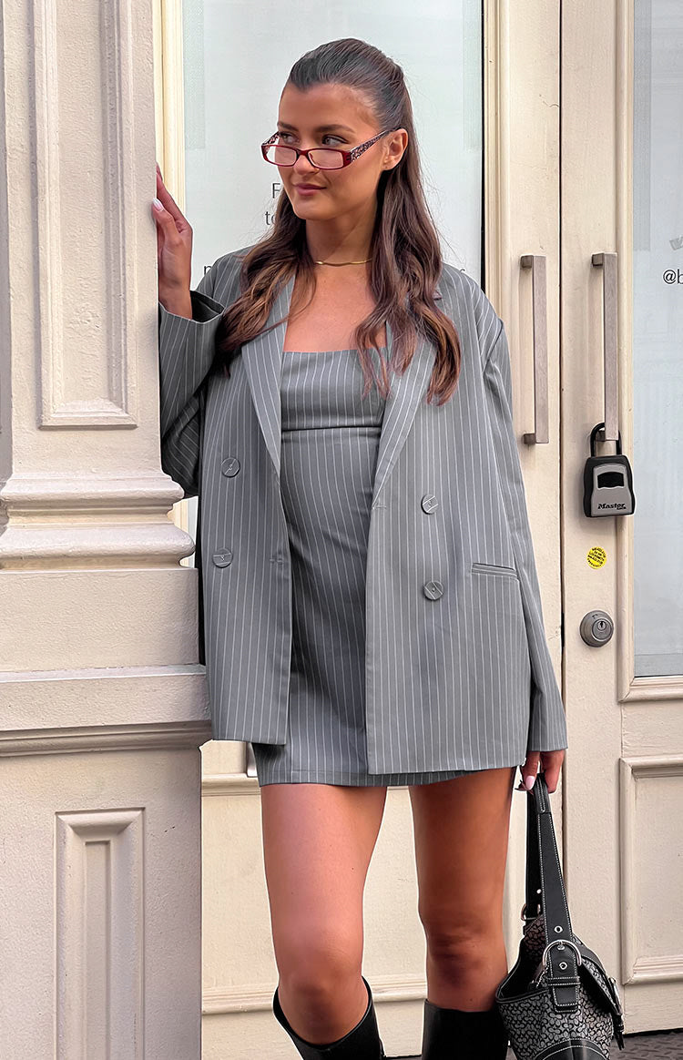 Amelia Grey Striped Mini Dress - Women's Fashion Summer Casual Short Sleeve Bodycon Dress for Party, Date Night & Vacation | Trendy & Comfortable Outfit