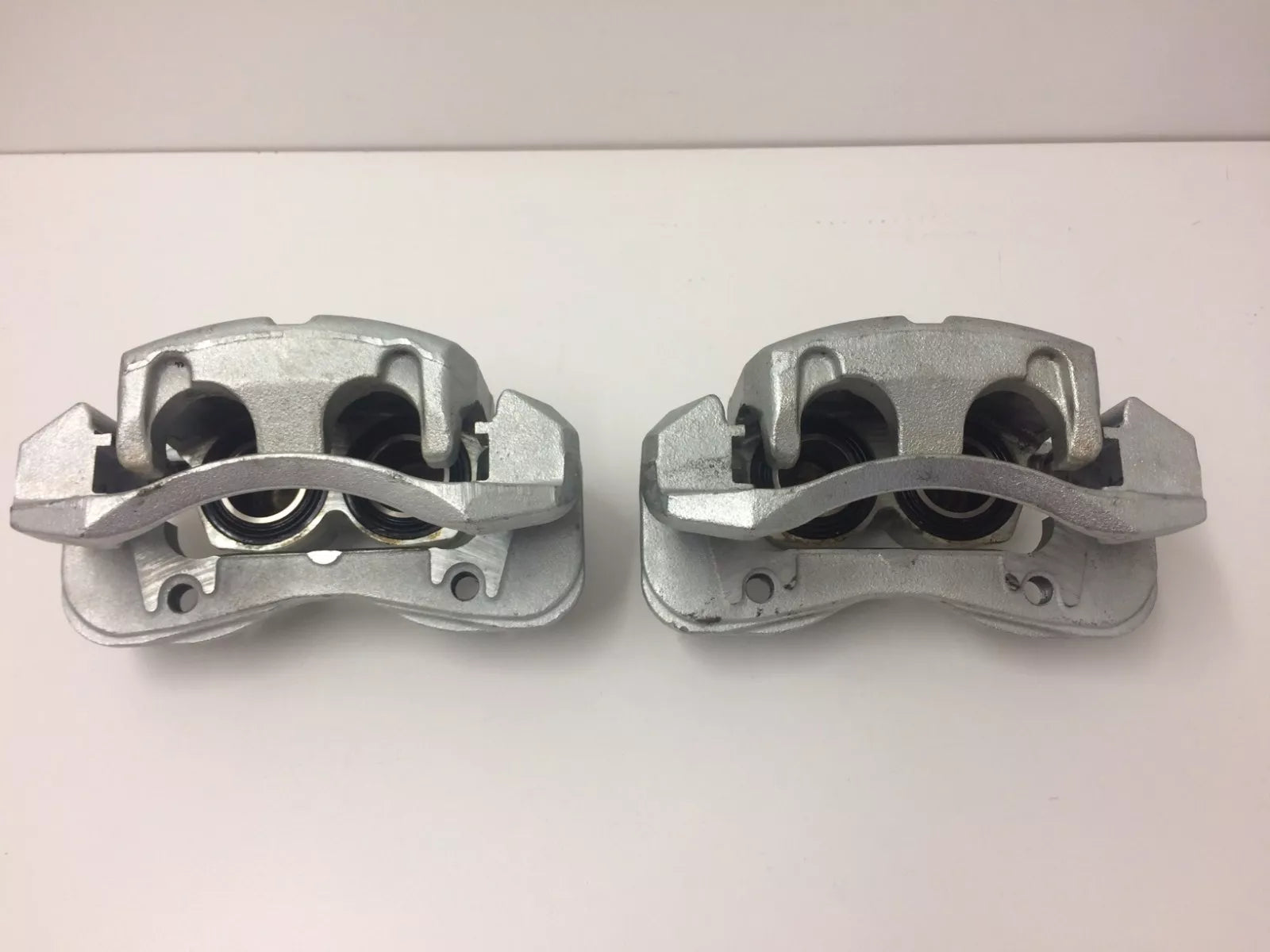 Genuine Holden RG Colorado Front Brake Caliper Pair (2012-2020) - Perfect for Off-Roading & Heavy-Duty Towing