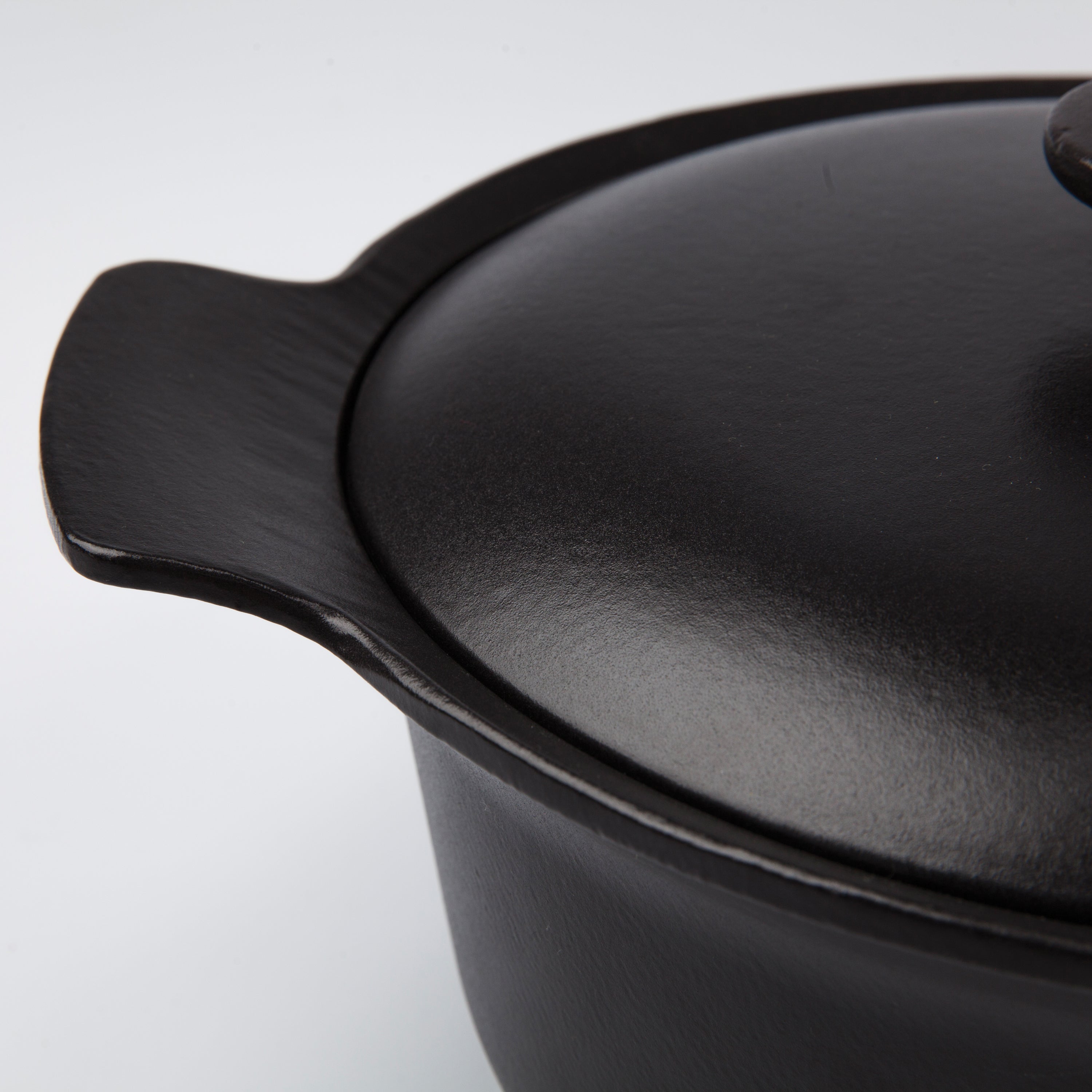 BergHOFF Ron 10 Enameled Cast Iron Dutch Oven 4.4 Quart (4.2L) - Black - Perfect for Braising, Stewing & Baking - Stovetop to Oven Safe Cookware
