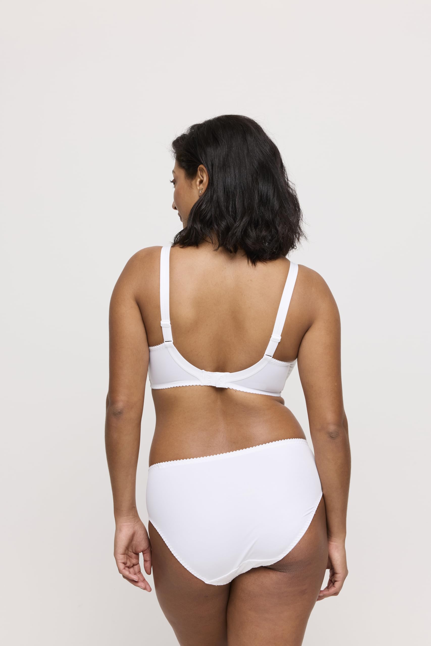 PrimaDonna Deauville Side Support Bra 38D White - Full Coverage Comfort for Everyday Wear & Special Occasions