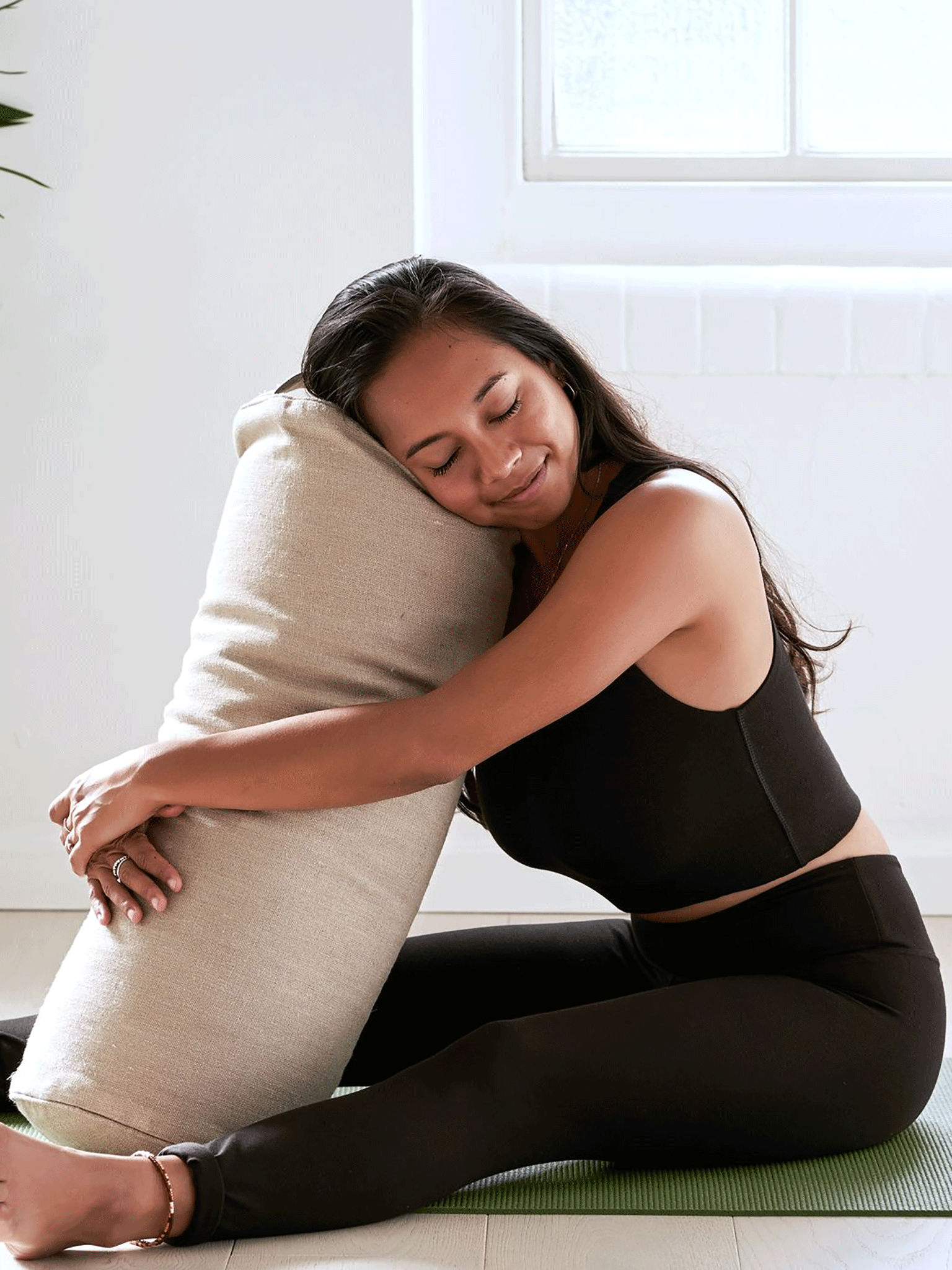 Yogamatters Hemp Buckwheat Bolster Pillow - Organic & Natural Support for Yoga, Meditation & Relaxation - Set of 4 - Perfect for Home, Studio & Therapy Use