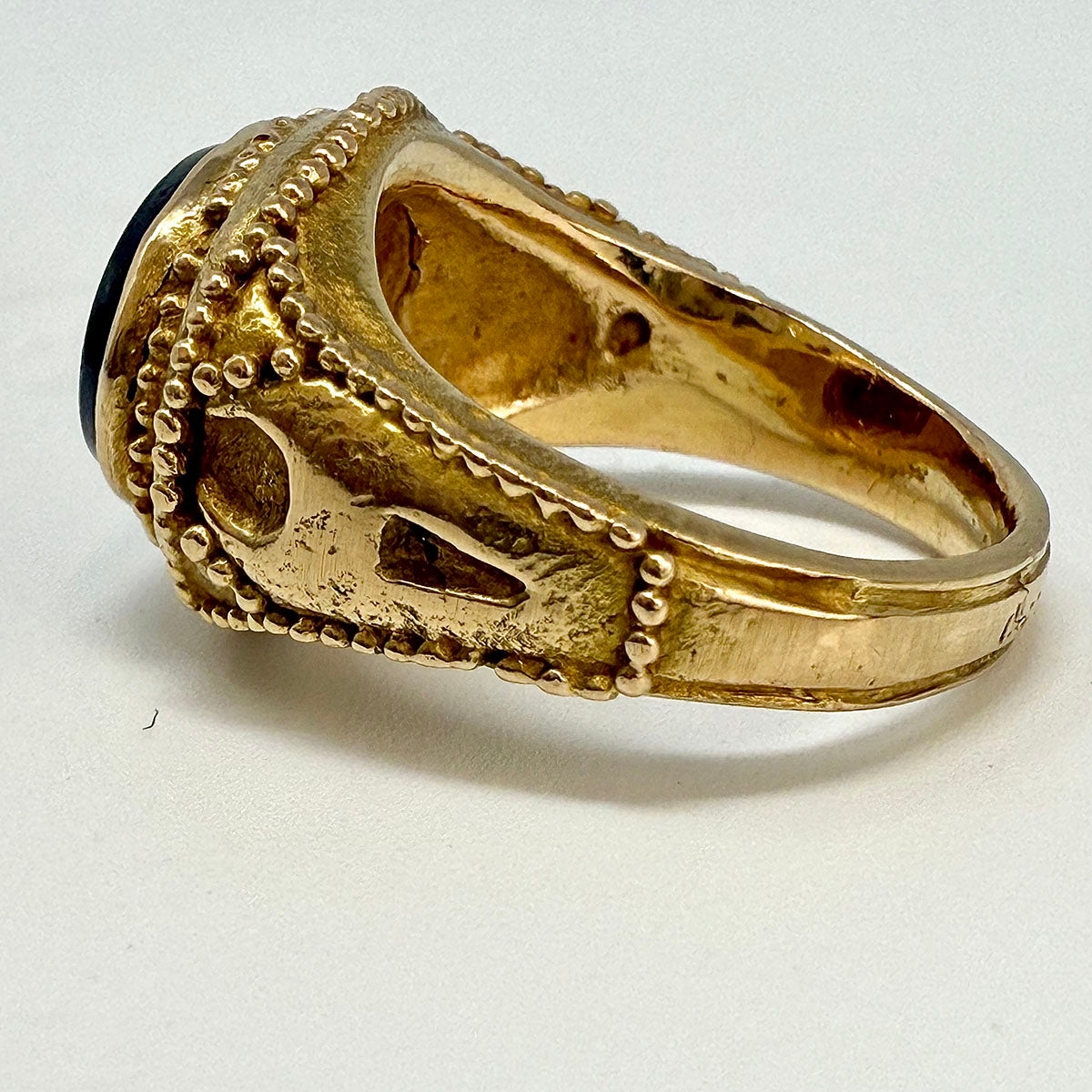 Elegant Intaglio Ring for Women - Vintage Carved Gemstone Jewelry - Perfect for Weddings, Parties & Special Occasions