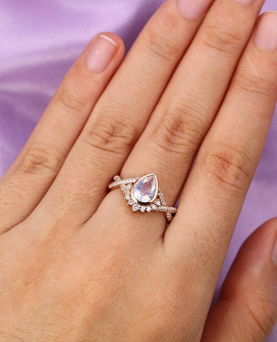 1 Carat Pear Shaped Moonstone Engagement Ring Set with Rose Gold Diamond Wedding Band - Perfect for Bridal Jewelry, Anniversary Gifts & Romantic Proposals