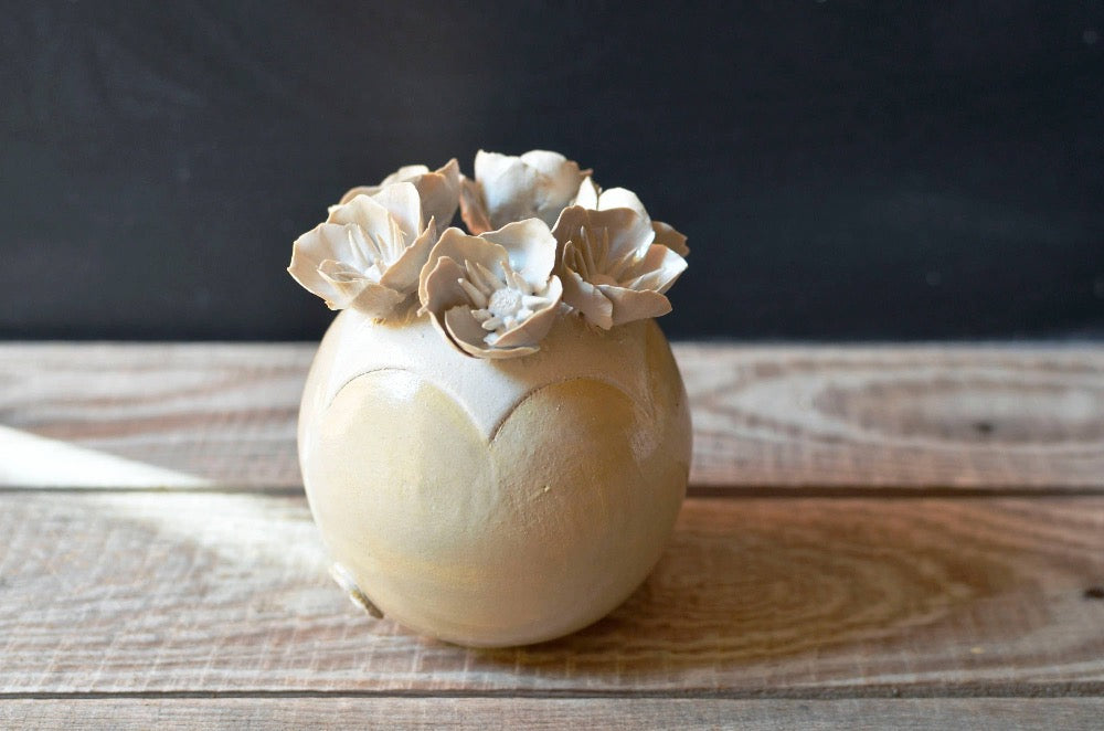 5 Petal Floral Bud Vase - Elegant Small Glass Flower Vase for Wedding Centerpieces, Home Decor & Table Arrangements