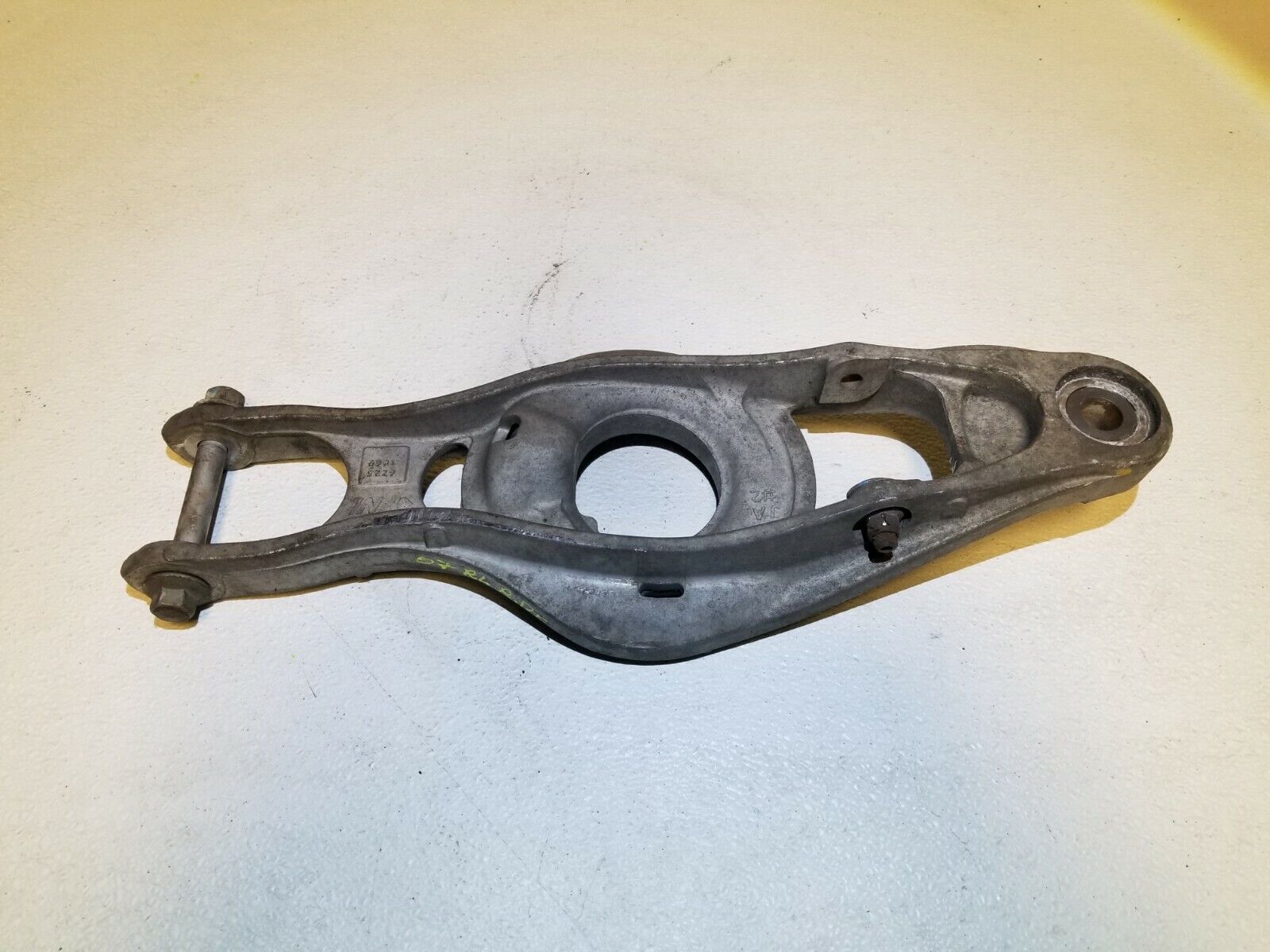 2005-2008 Acura RL Rear Lower Control Arm Left Driver Side Replacement Part - OEM Quality Suspension Component for Smooth Ride & Handling