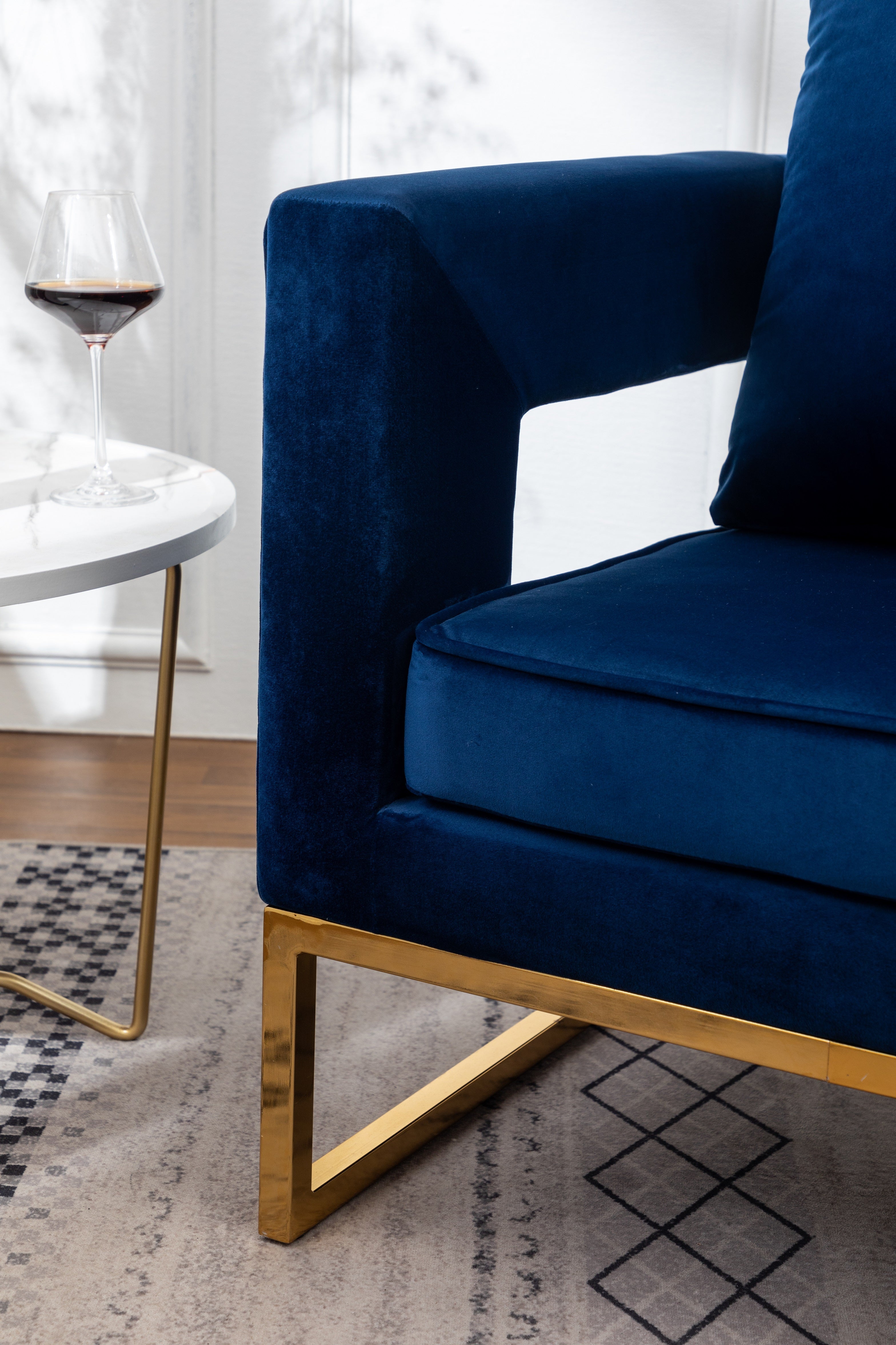Roundhill Furniture Lenola Contemporary Upholstered Accent Arm Chair - Modern Living Room Chair for Home Office, Lounge & Reading Nook - Comfortable Fabric Armchair with Wooden Legs