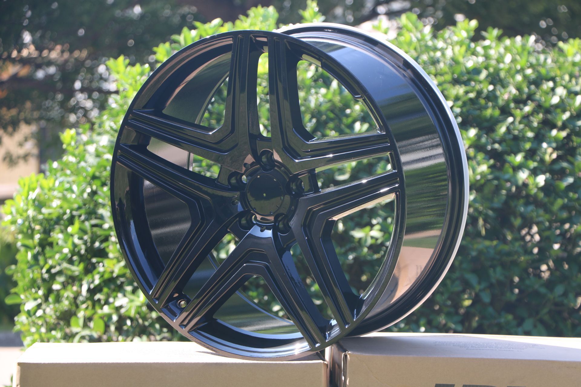 22-Inch Alloy Wheels for Mercedes Benz G Wagon G500 G550 G55 G63 G65 W463 - Premium Replacement Rims for Off-Road & Urban Driving