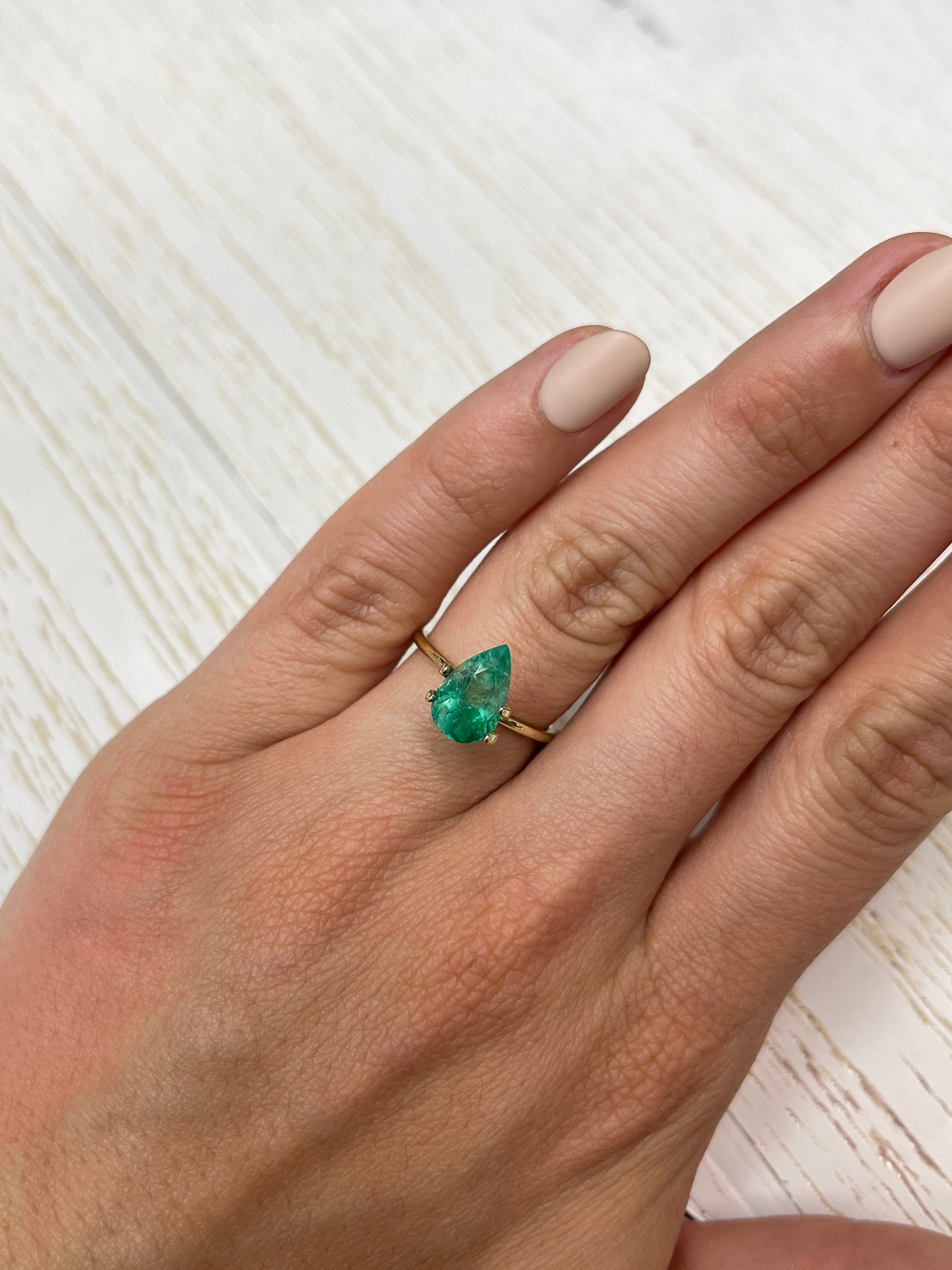 2.10 Carat Bi-Color Green Natural Loose Colombian Emerald Pear Cut Gemstone for Jewelry Making, Engagement Rings & Luxury Gifts