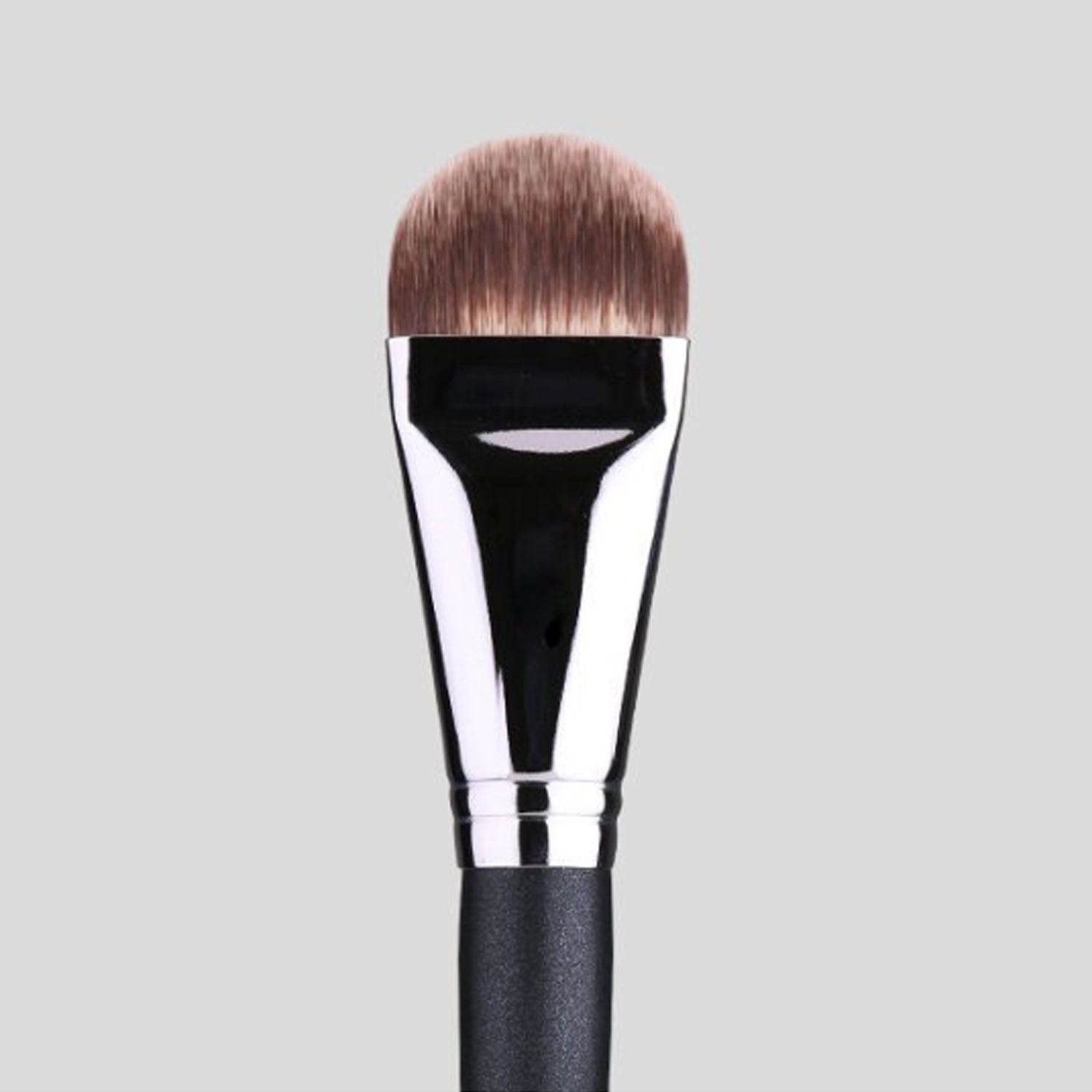 Courcelles No. 22 Foundation Makeup Brush - Professional Liquid & Powder Foundation Applicator for Flawless Face Makeup - Perfect for Daily Use & Special Occasions
