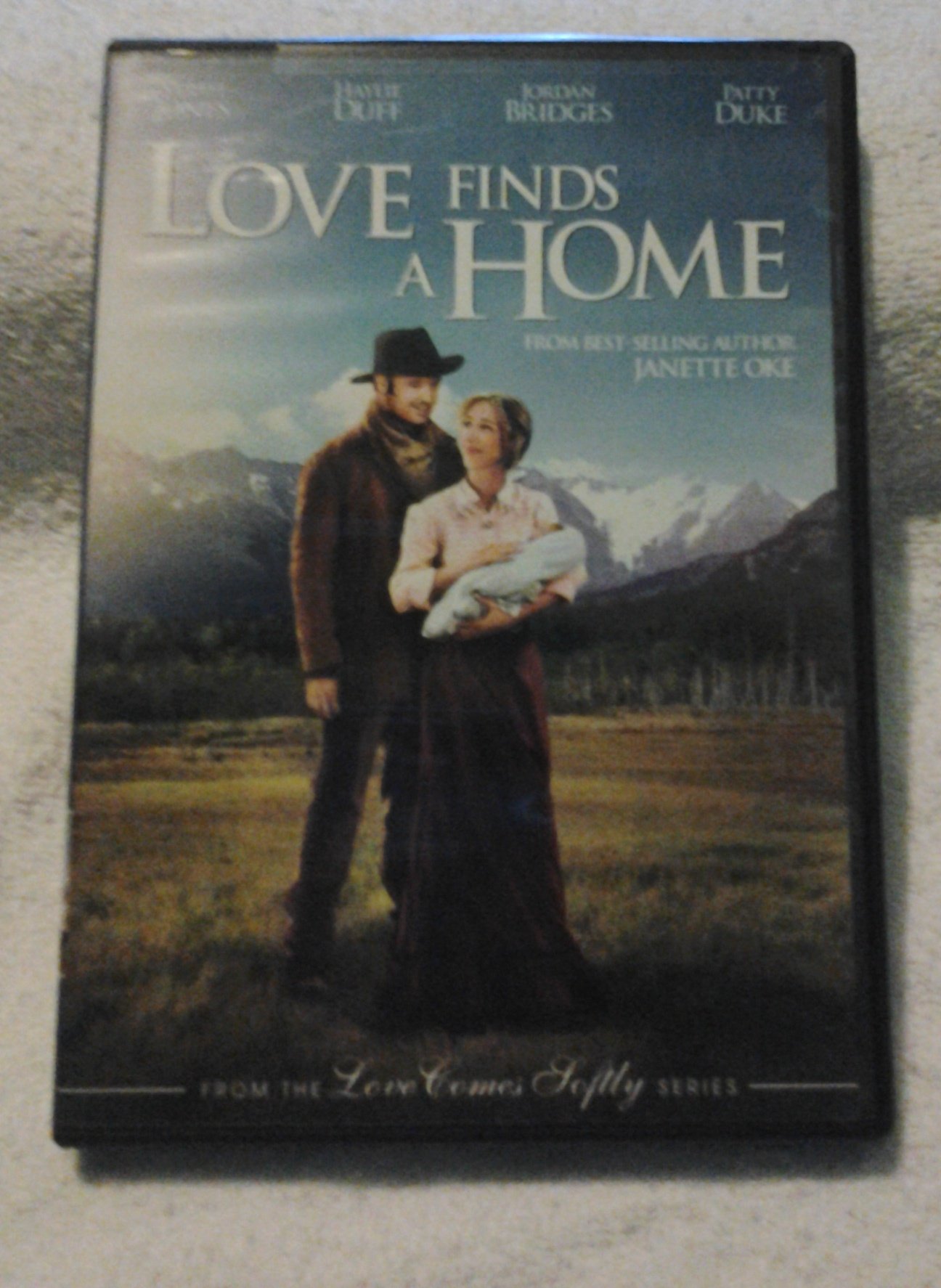 Love Finds a Home - Heartwarming Romantic Novel for Book Lovers | Perfect for Valentine's Day Gifts, Anniversary Presents & Cozy Reading Nights