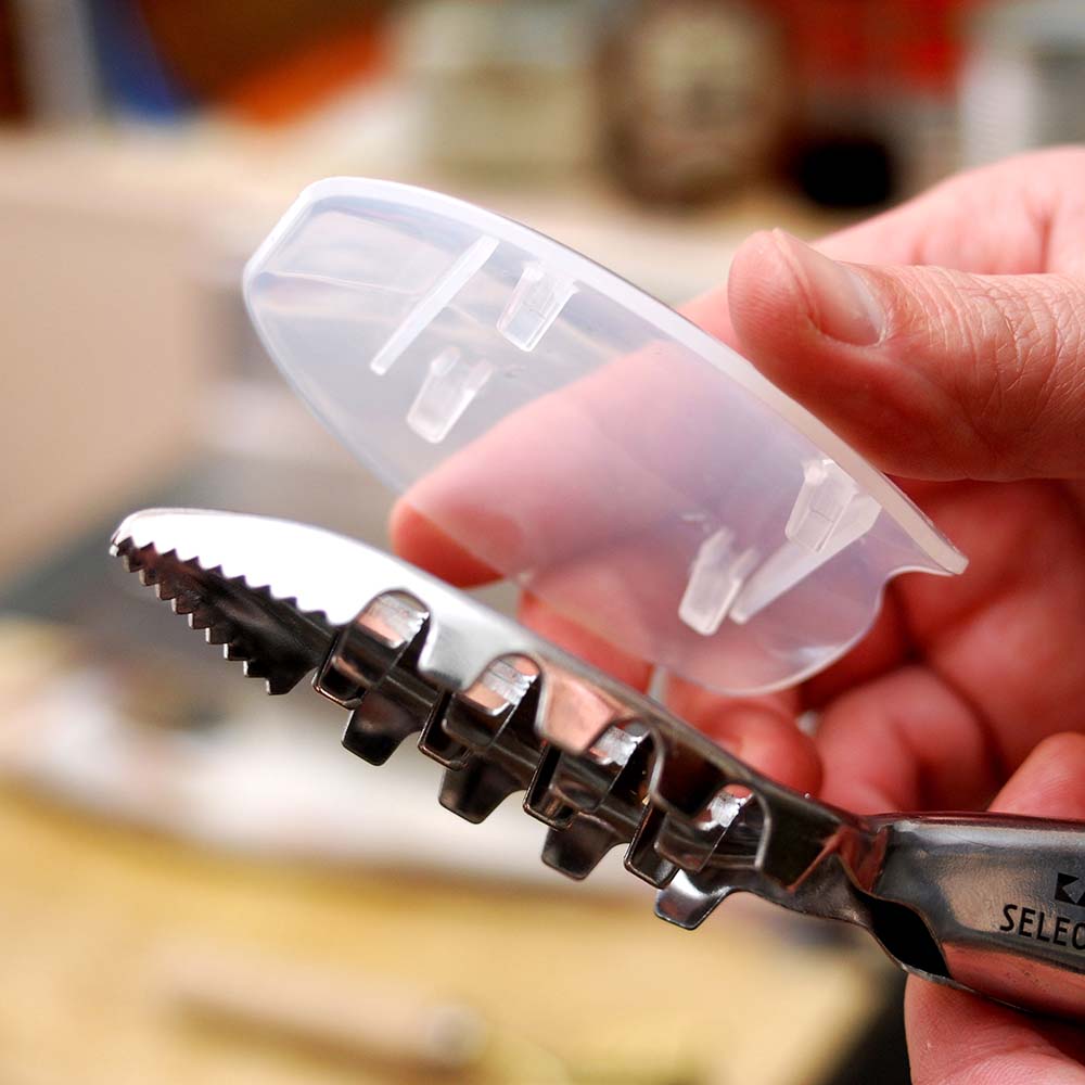 Premium Stainless Steel Fish Scaler - Professional Kitchen Tool for Efficient Fish Descaling - Perfect for Home Chefs, Fishermen & Seafood Lovers (Great for Cleaning Salmon, Tilapia & More)