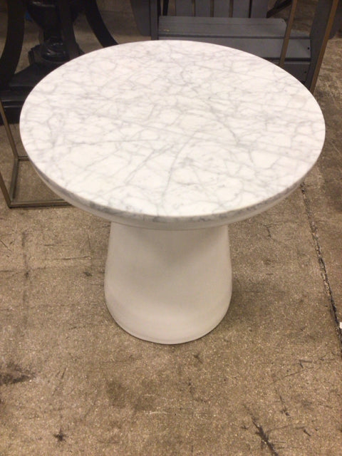 West Elm Round White & Grey Marble Top End Table - Modern Side Table for Living Room, Bedroom & Office - Durable Marble Accent Table with Sturdy Metal Base