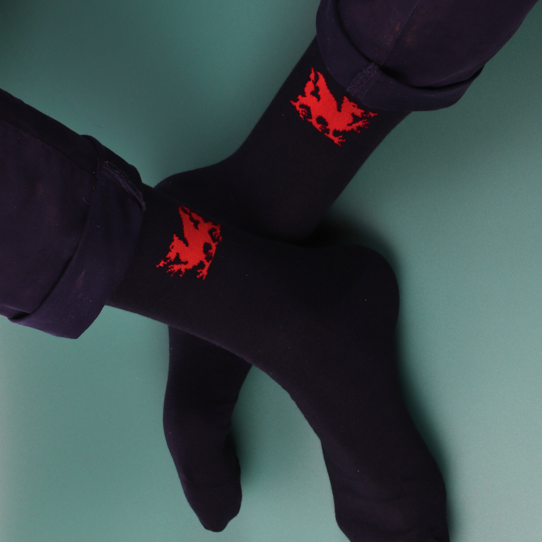 Men's Welsh Dragon Cotton Socks - Soft Breathable Casual Socks for Everyday Wear, Work & Outdoor Activities