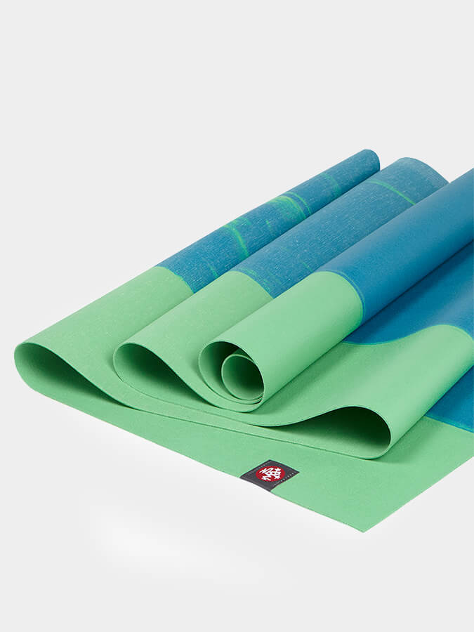 Manduka eKO SuperLite Travel Yoga Mat 1.5mm - Eco-Friendly & Lightweight for Yoga, Pilates & Travel - Perfect for Home, Studio & Outdoor Workouts