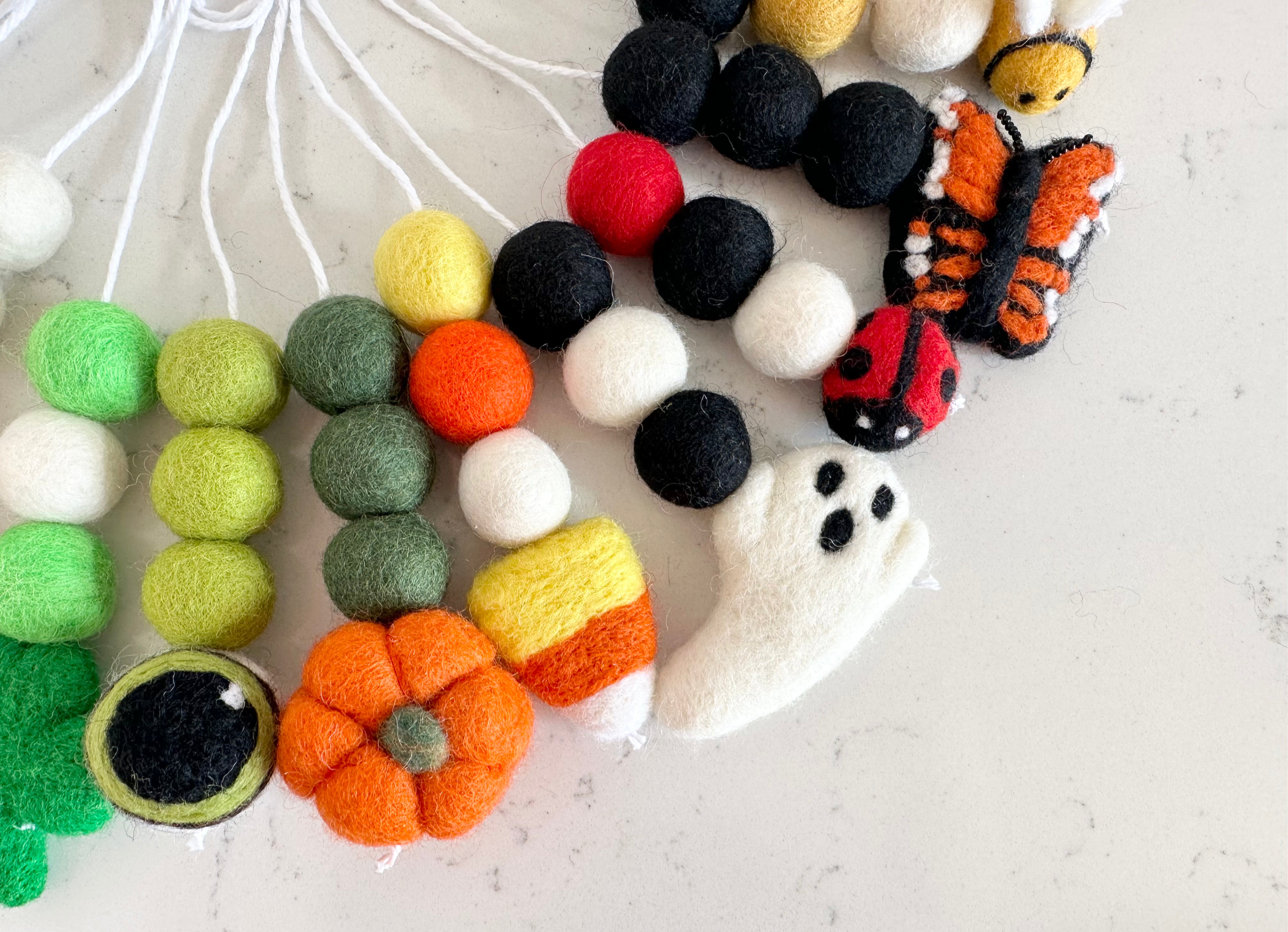 Custom Handmade Felt Keychain - Personalized Wool Felt Keyring for Gifts, Souvenirs & Everyday Use - Perfect for Keys, Bags, Backpacks & More
