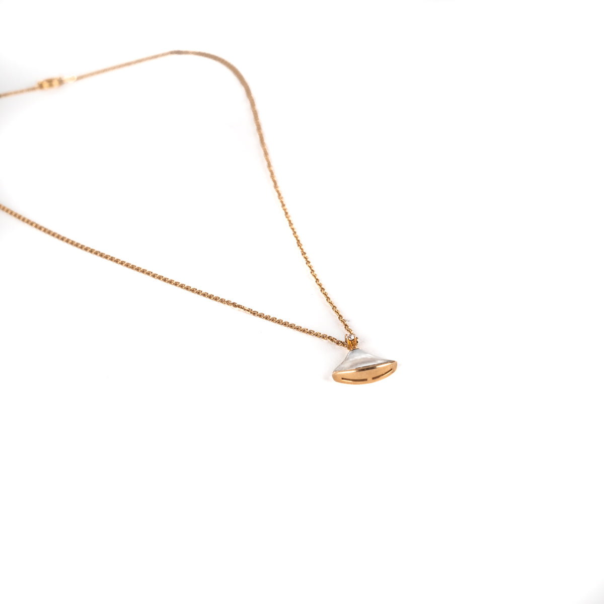 Bvlgari Diva Mother of Pearl Rose Gold Necklace - Elegant Jewelry for Women, Perfect for Parties, Weddings & Special Occasions