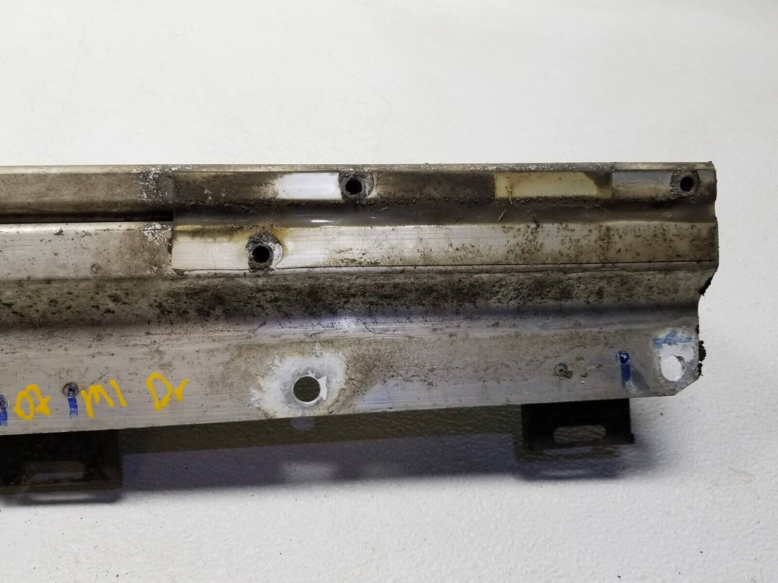 2006-2011 Mercedes ML500 Running Board Bracket Left Driver Side OEM Replacement Part - Perfect for Off-Roading & Daily Commutes