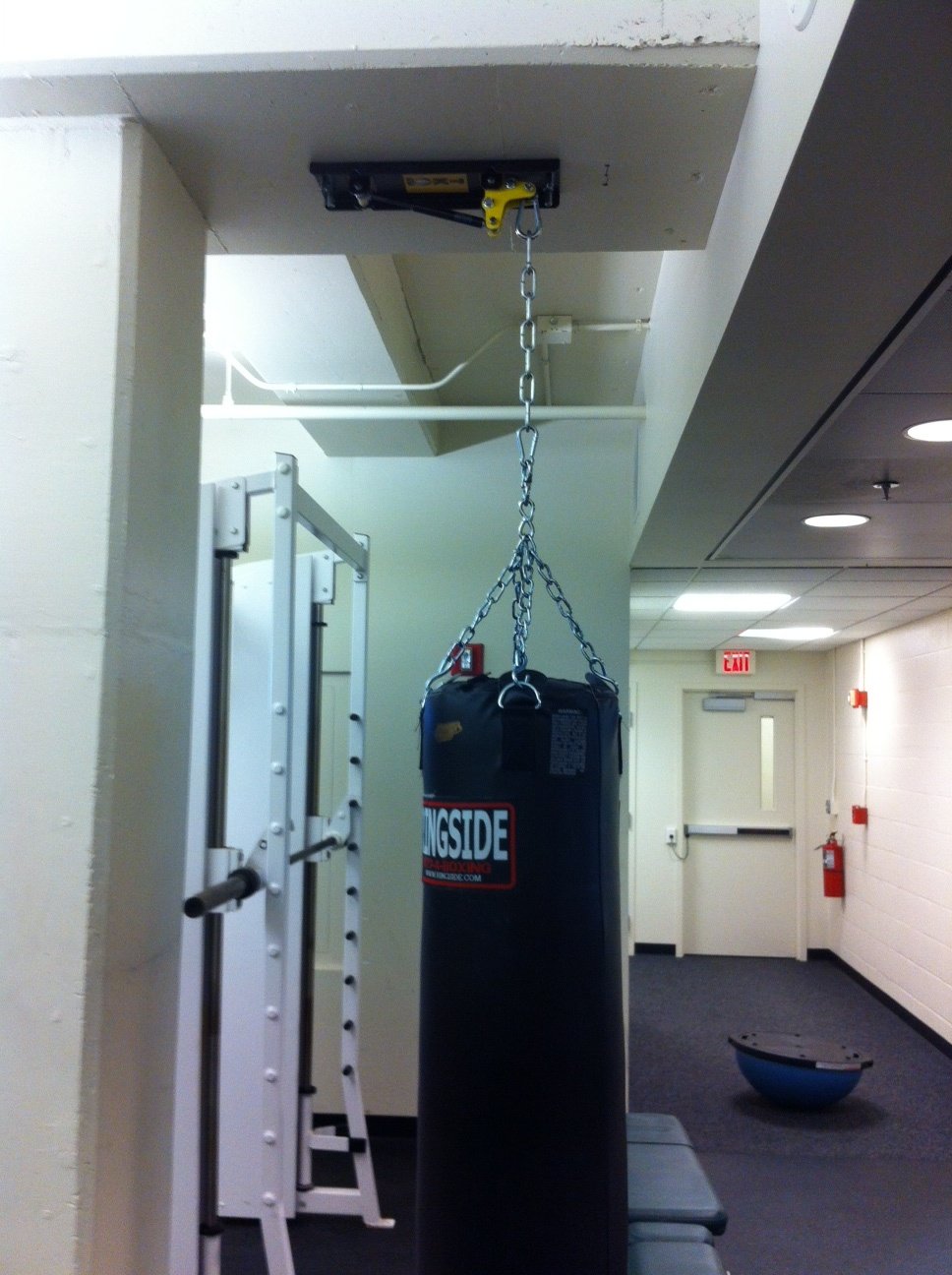 Heavy Duty Ceiling Mount for Punching Bags 140-260lbs - Universal Steel Hanger for Boxing, MMA & Home Gym Training