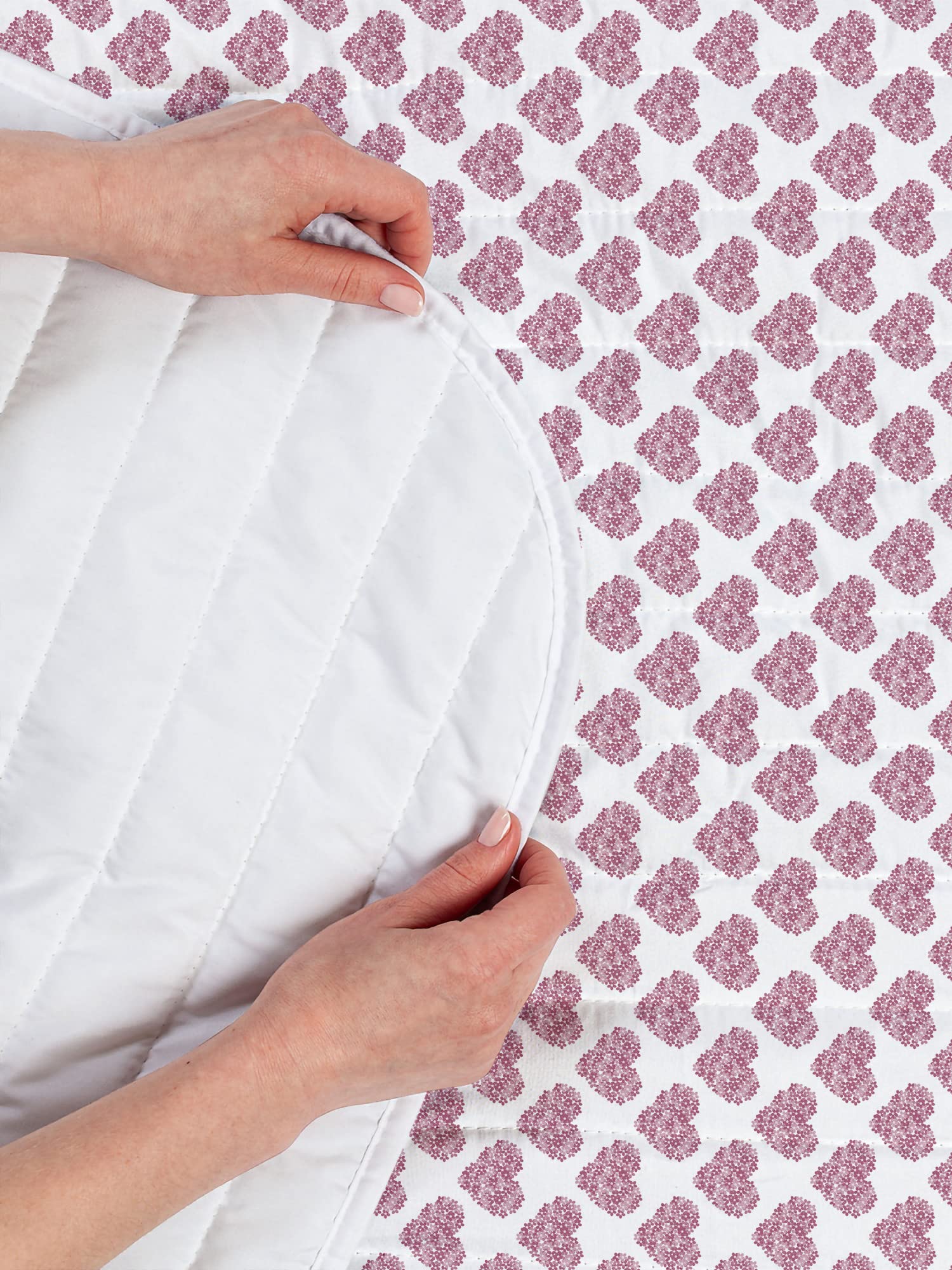 Ambesonne Spring Microfiber Bedspread Set - Floral Heart Pattern Valentine's Day Bedding | Soft Queen Size Comforter with Pillow Shams in White & Pale Fuchsia | Perfect for Romantic Bedroom Decor & Anniversary Gifts