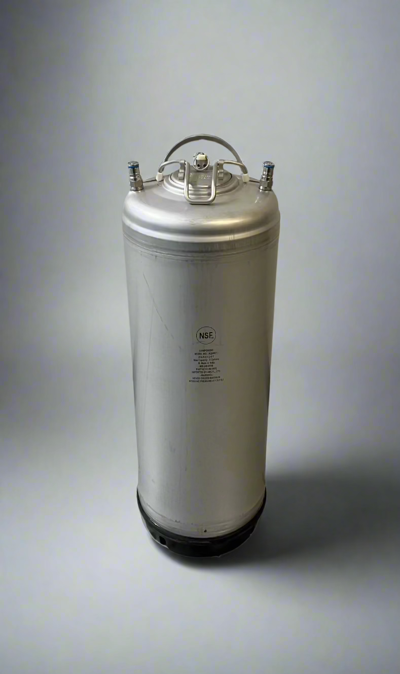 5 Gallon Chemical Sprayer Tank - Heavy Duty Plastic Container for Foam & Spray Applications - Ideal for Lawn Care, Pest Control & Agricultural Use
