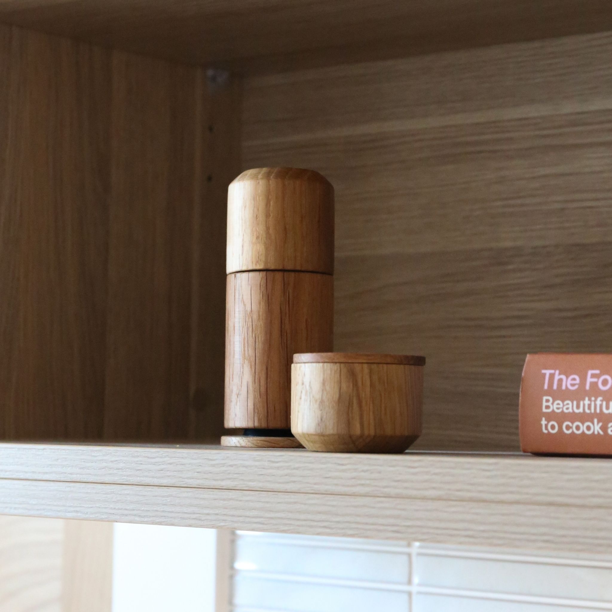 EKTA LIVING 'Crush Me' Premium Salt and Pepper Grinder Set - Handcrafted Oiled Oak Wood - Perfect for Kitchen, Dining Table & Gourmet Cooking